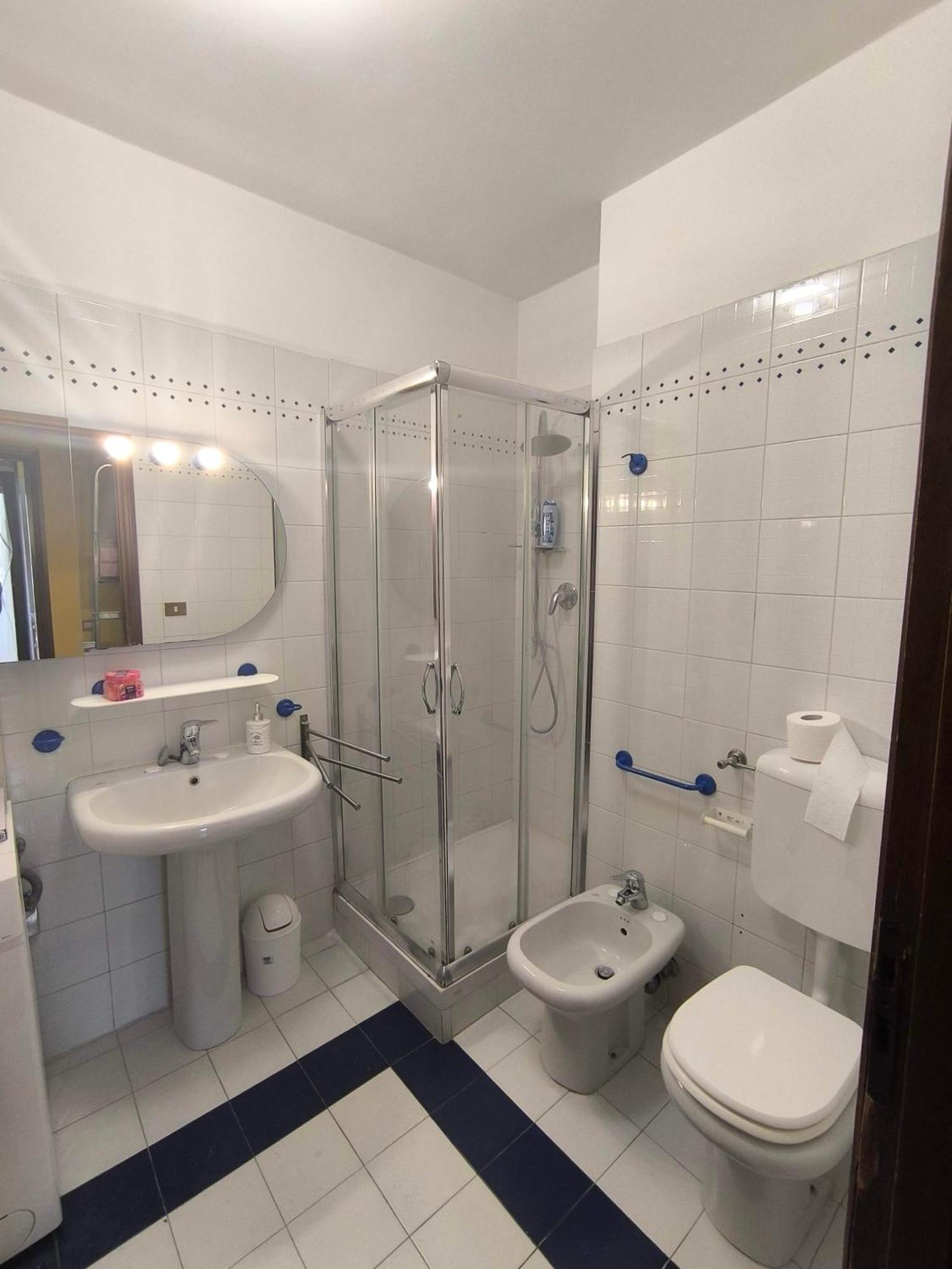 Domus Laurentina - Vicinanze Cecchignola E Metropolitana Roma