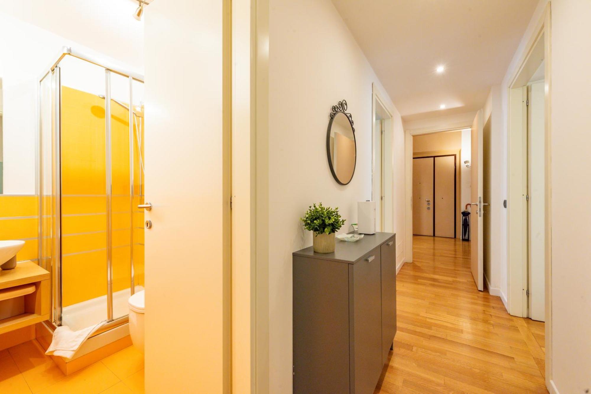 Gabi Spacious Design * Roma