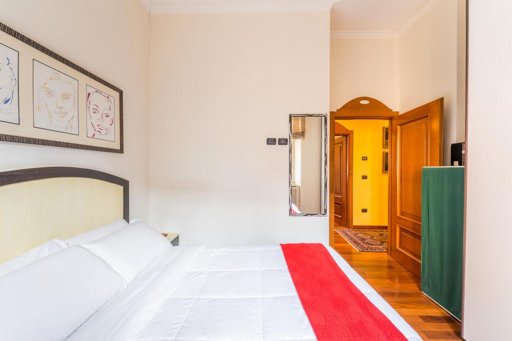 Apartamento Dimora Esedra, Historical Flat In The Heart Of *