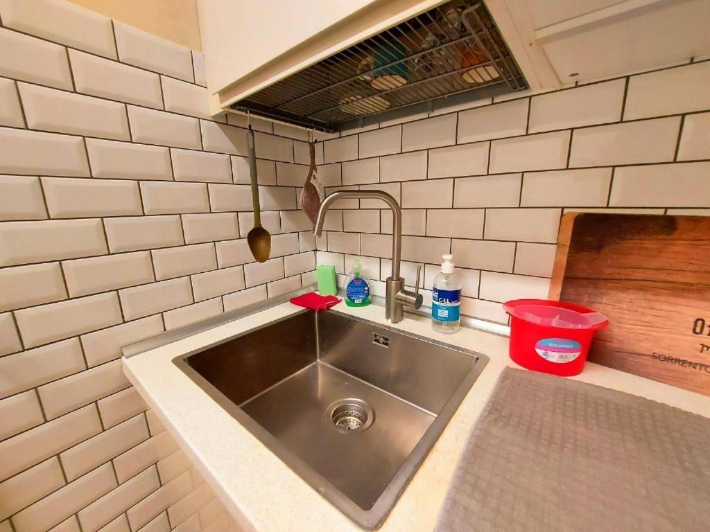 Free Breakfast- Cozy Steps From The Colosseo Appartamento Roma