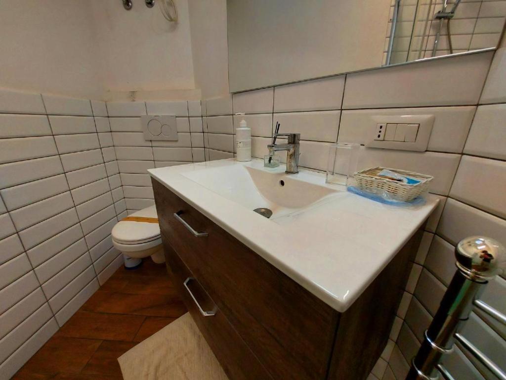 Appartamento Free Breakfast- Cozy Steps From The Colosseo Roma
