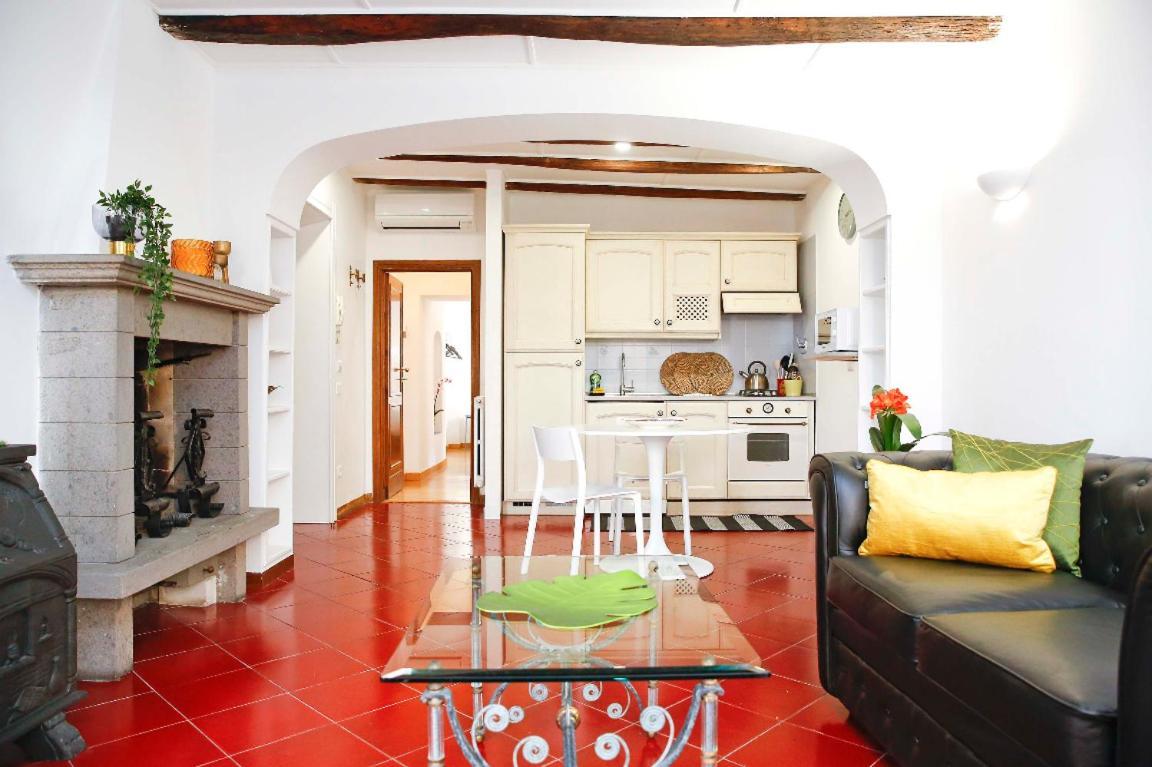 Monti With Charming Terrace Appartamento *