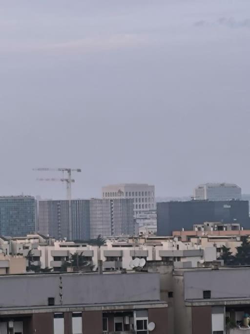 Leilighet Domus Laurentina - Vicinanze Cecchignola E Metropolitana Roma