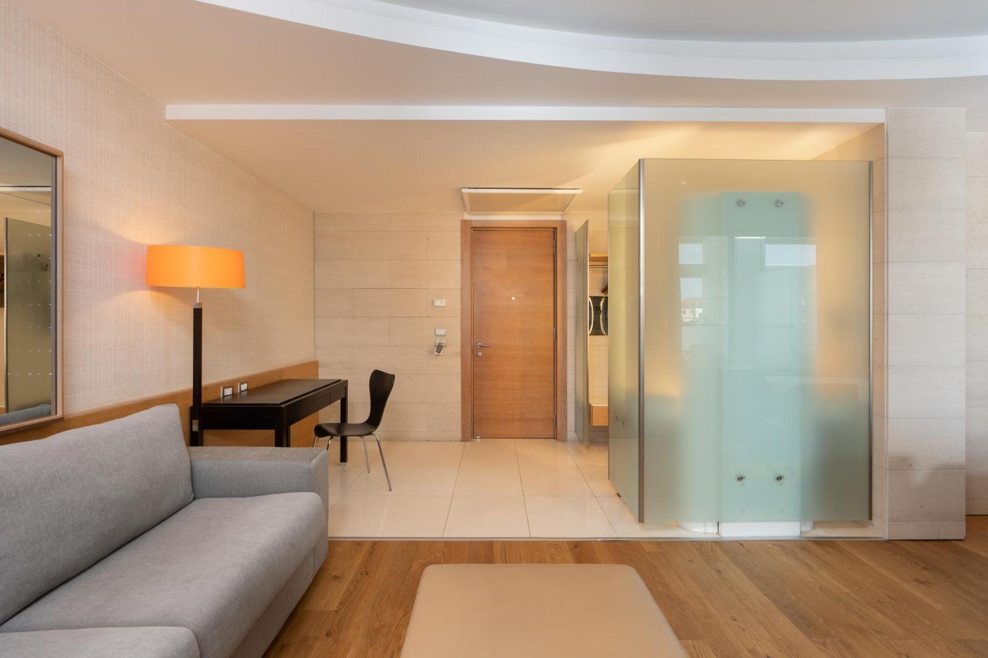 Precise House Mantegna 4*
