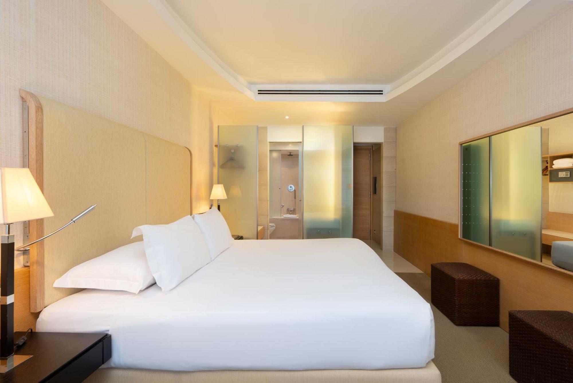 Precise House Mantegna Hotell 4*