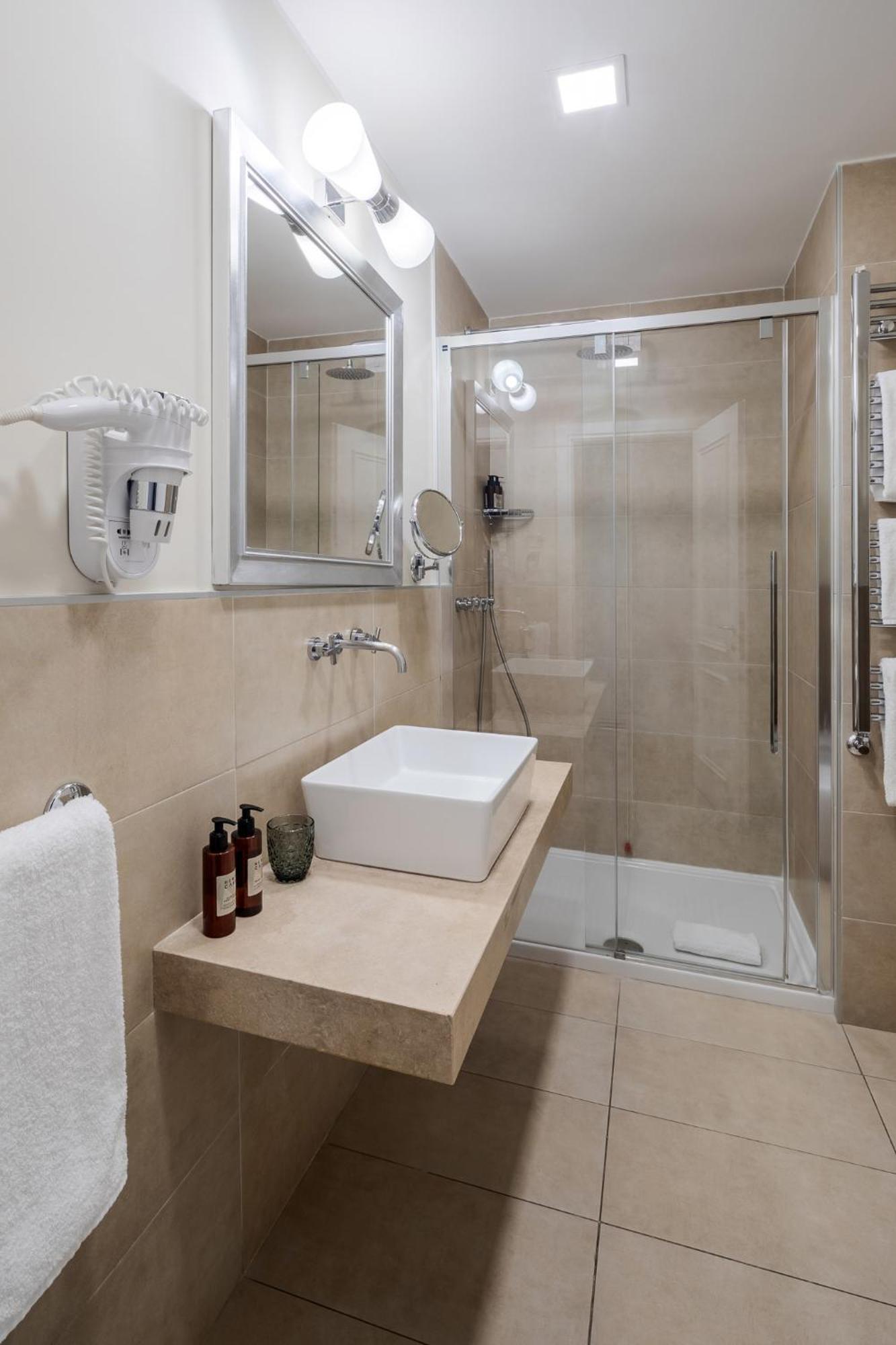 Hotell Donna Camilla Savelli - Vretreats
