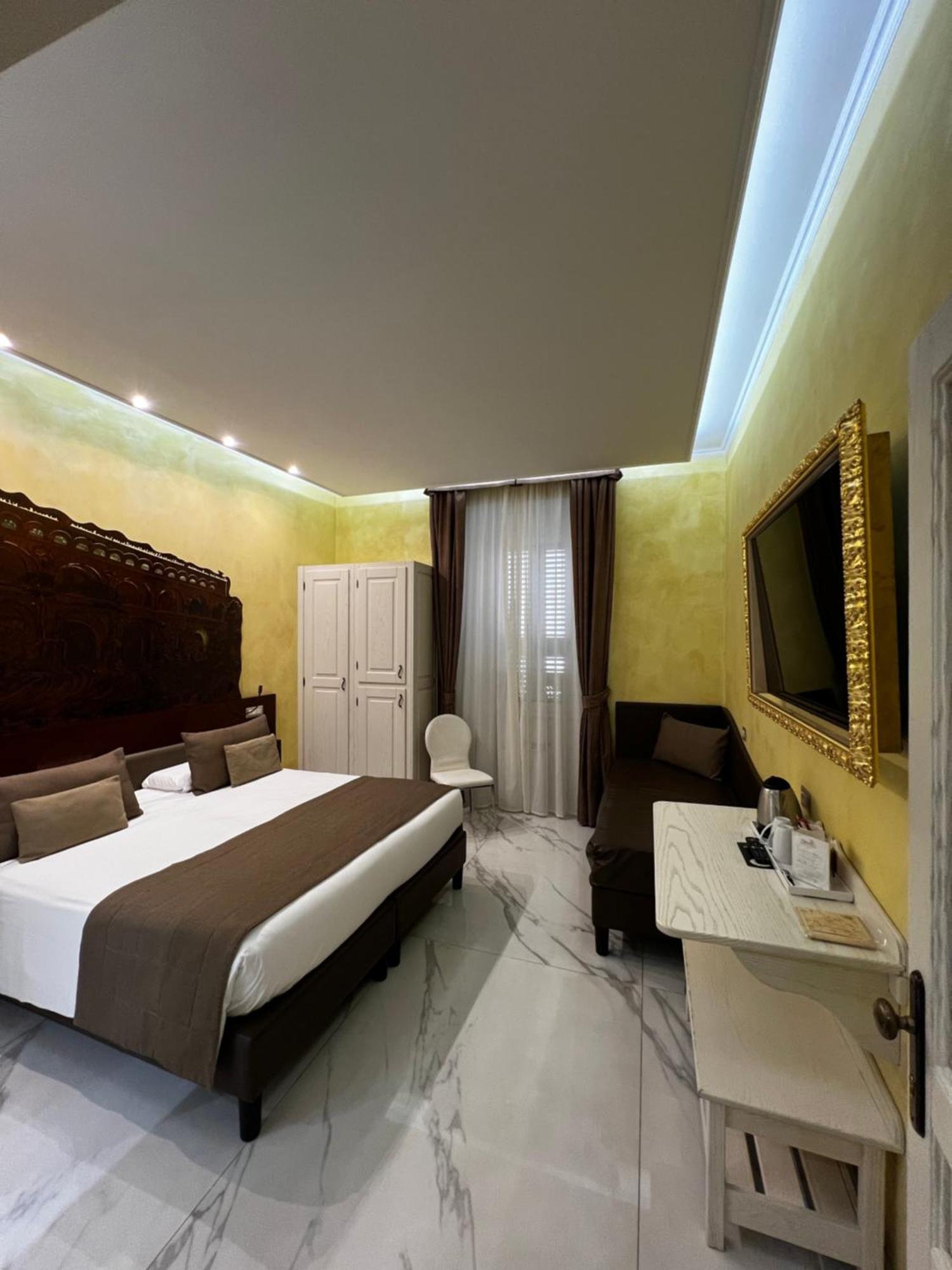 Maison Tritone Pensión 4*