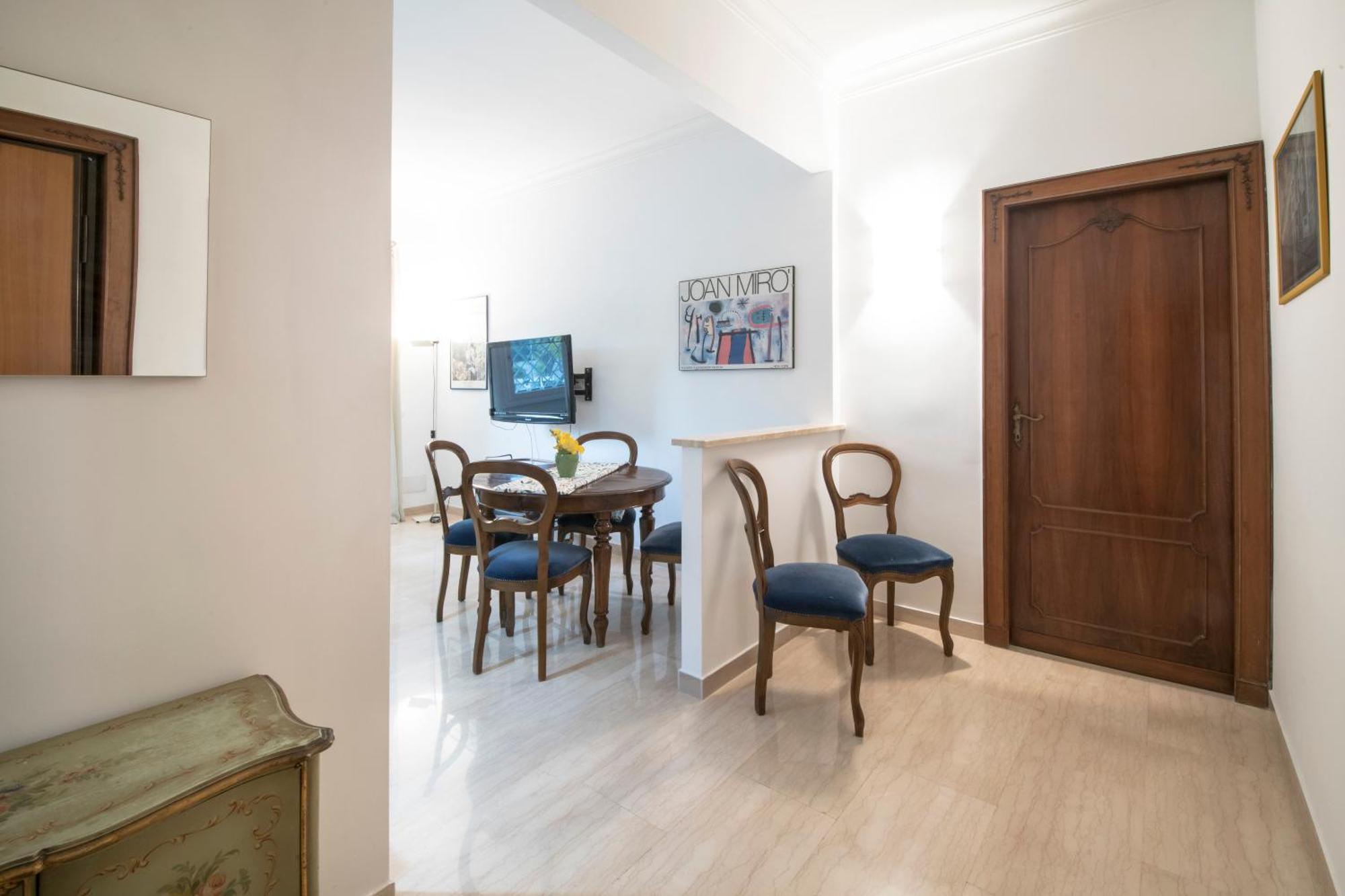 Gregory Bright St Peter's Apartment