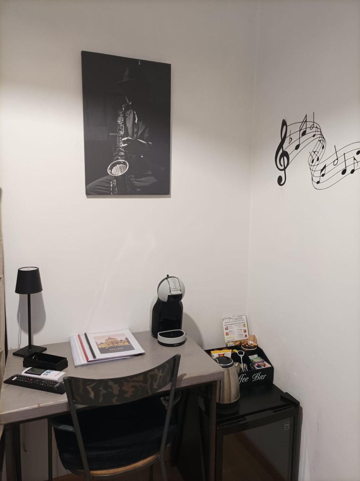 Pensión St Peter Boutique Music