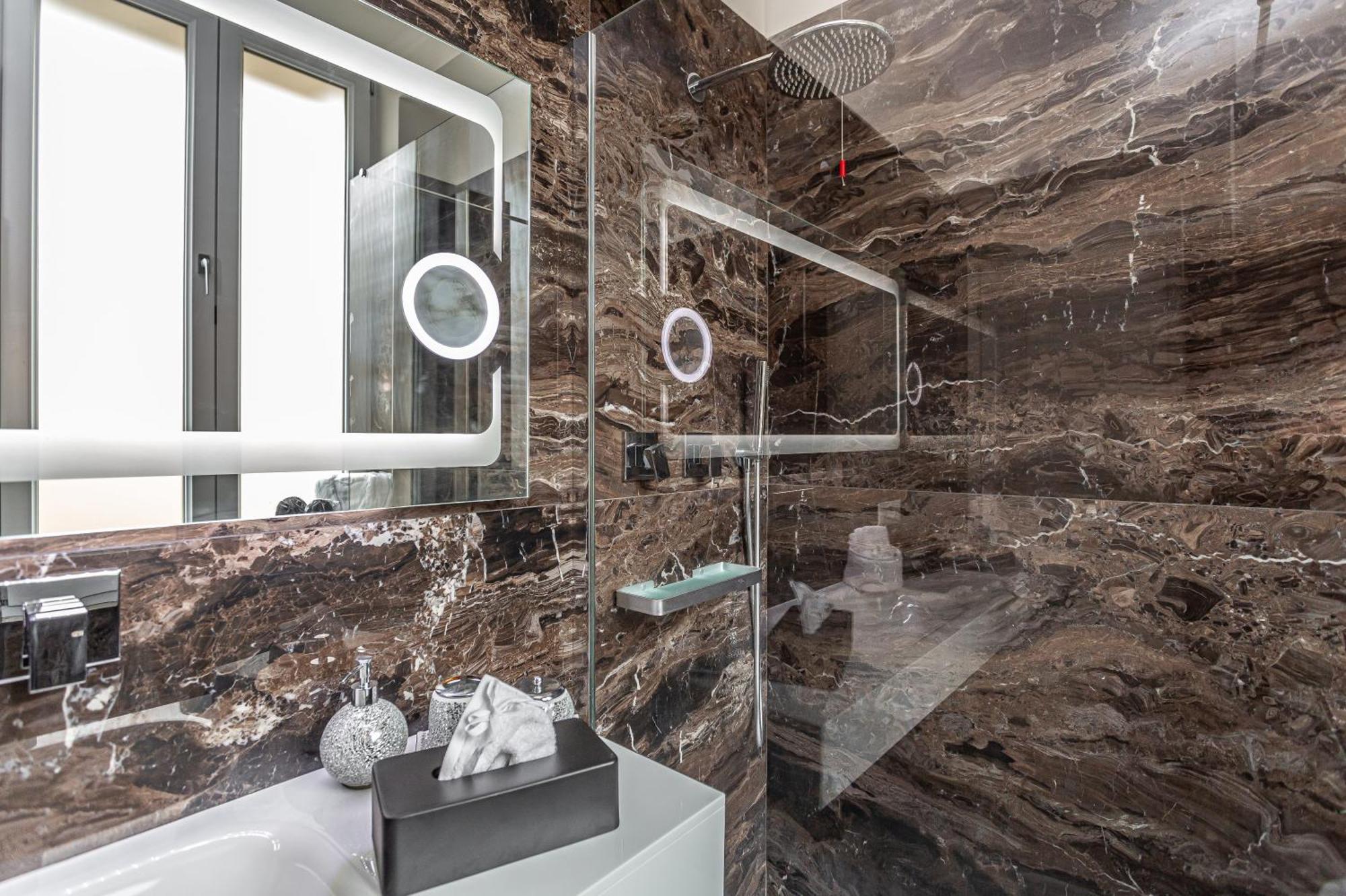 Luxury Over Time - With Terrace And View Of Piazza Di Spagna Apartamento *