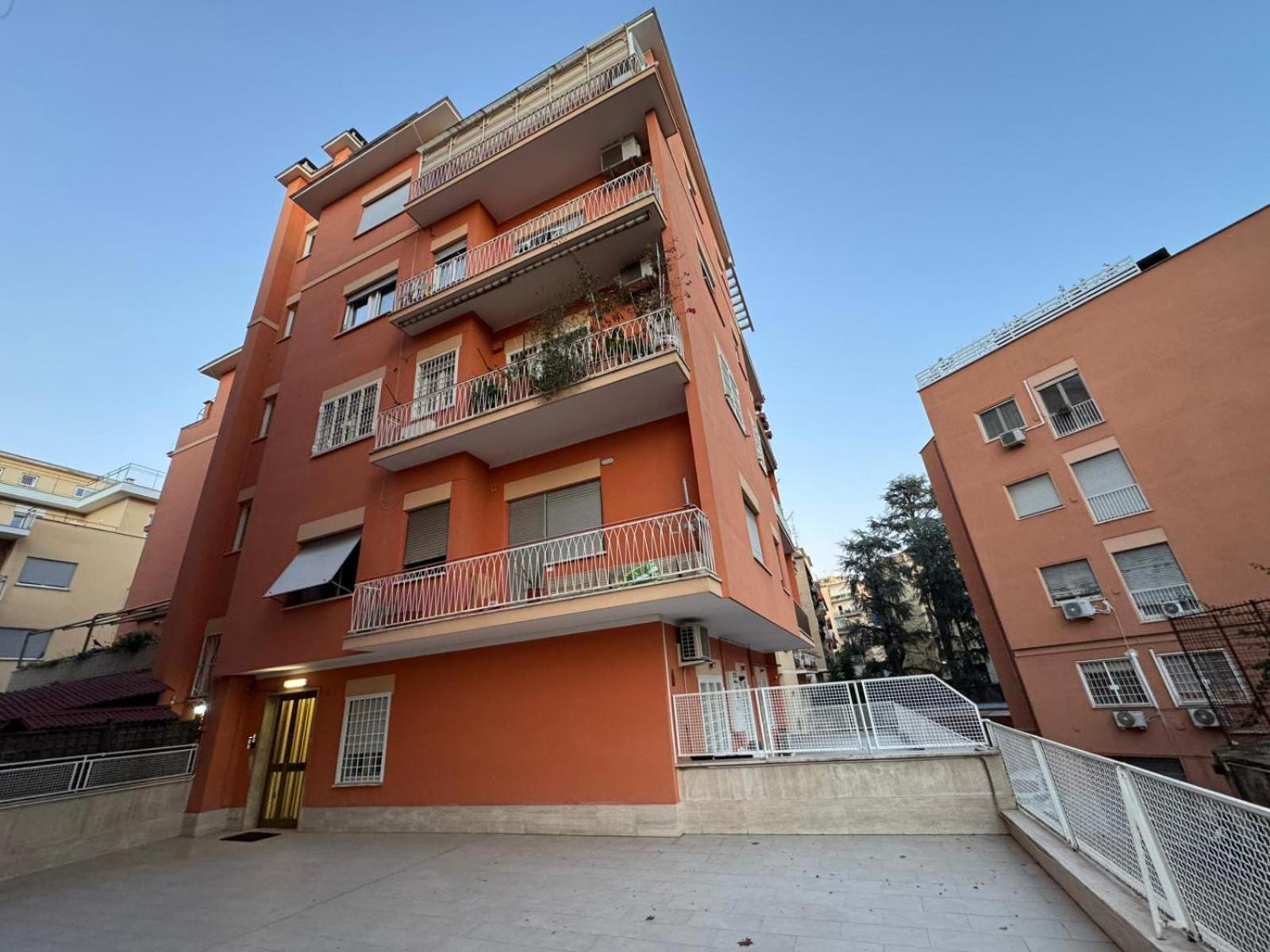 Little Diamond In Gianicolense Roma