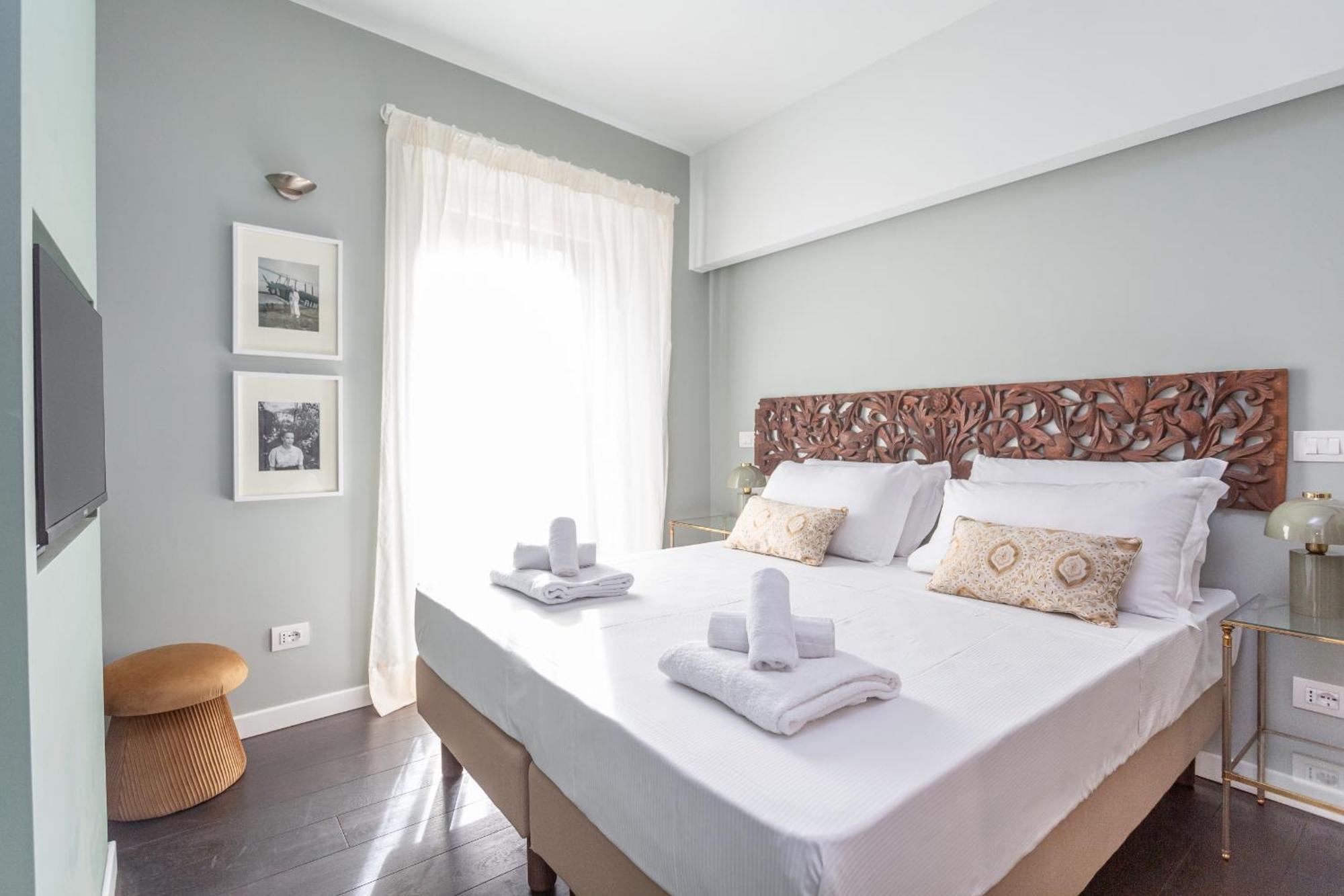 Chic Spanish Steps Retreat Roma