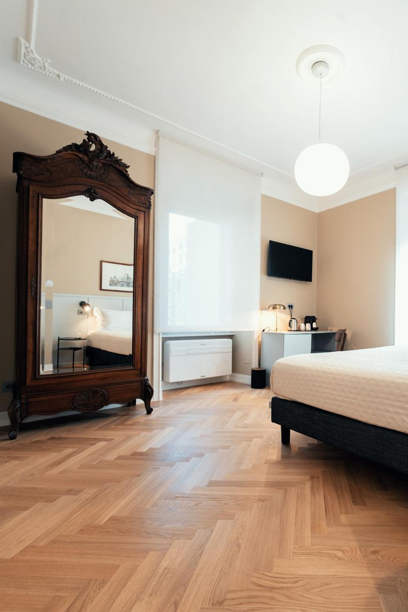 Gjestgiverier Pepe's Place - Manzoni Roma