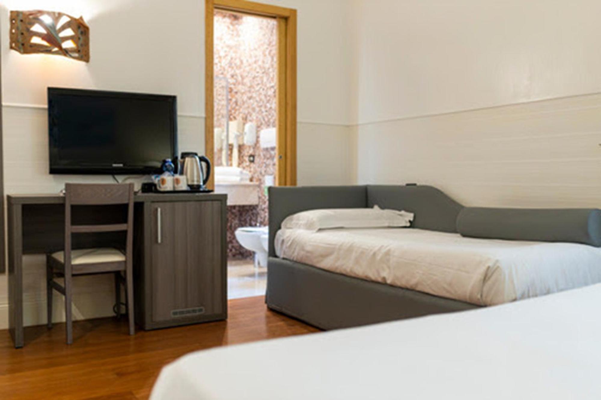 Aphrodite Hotel 4*