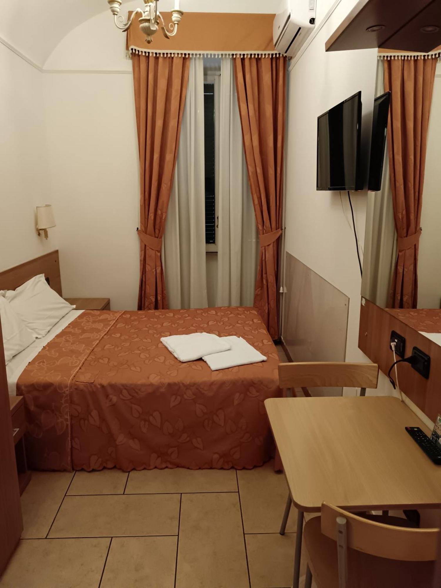 Privato Simone Bed and breakfast *