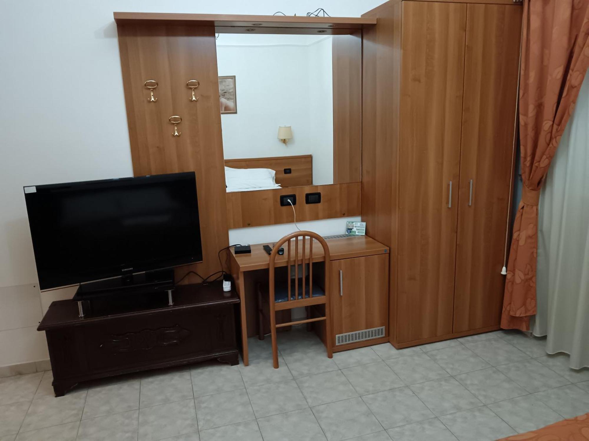 Privato Simone * Roma