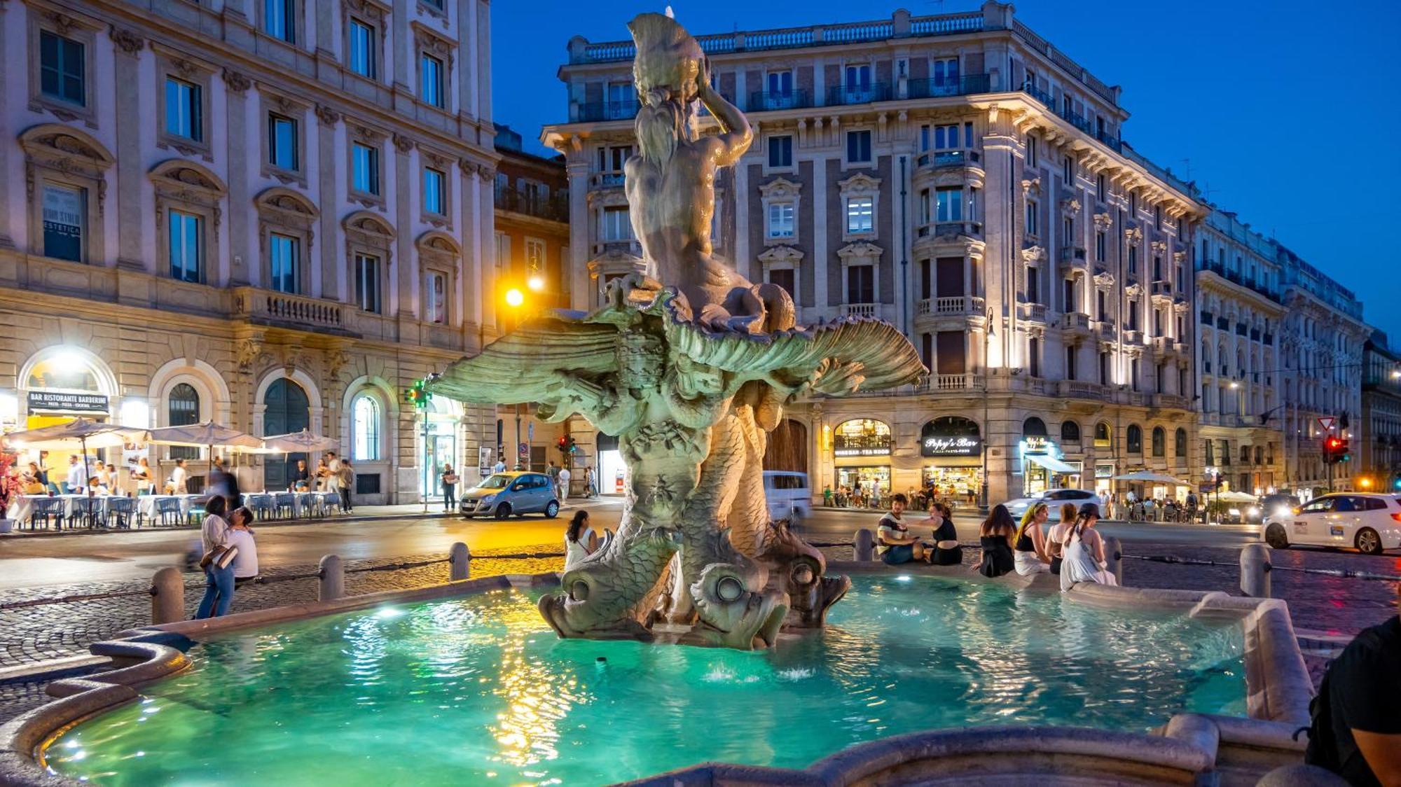 Trevi Fountain 2*