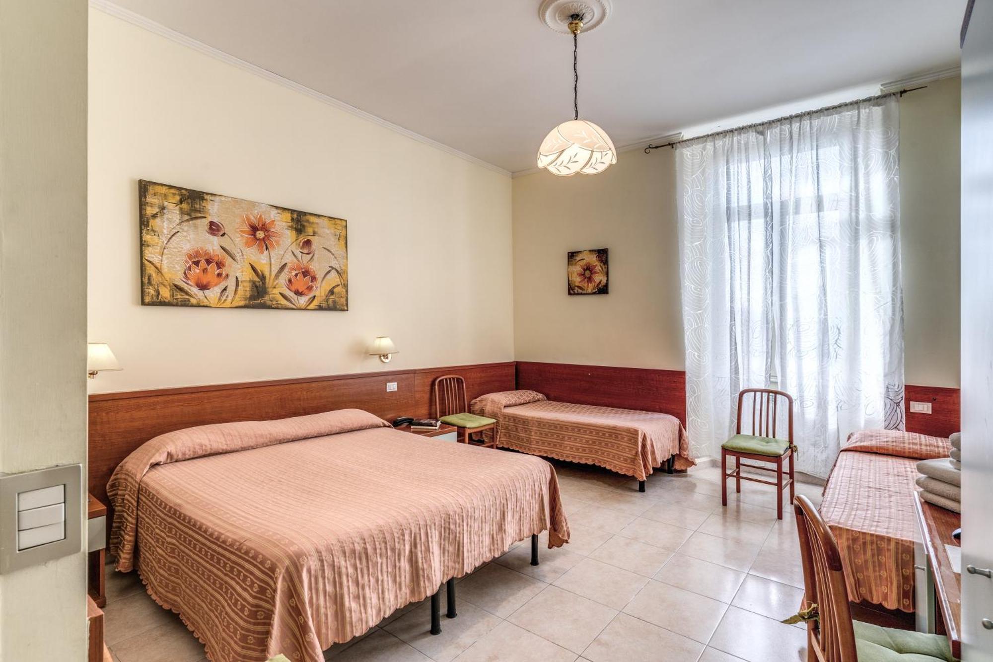 Katty Hotell *