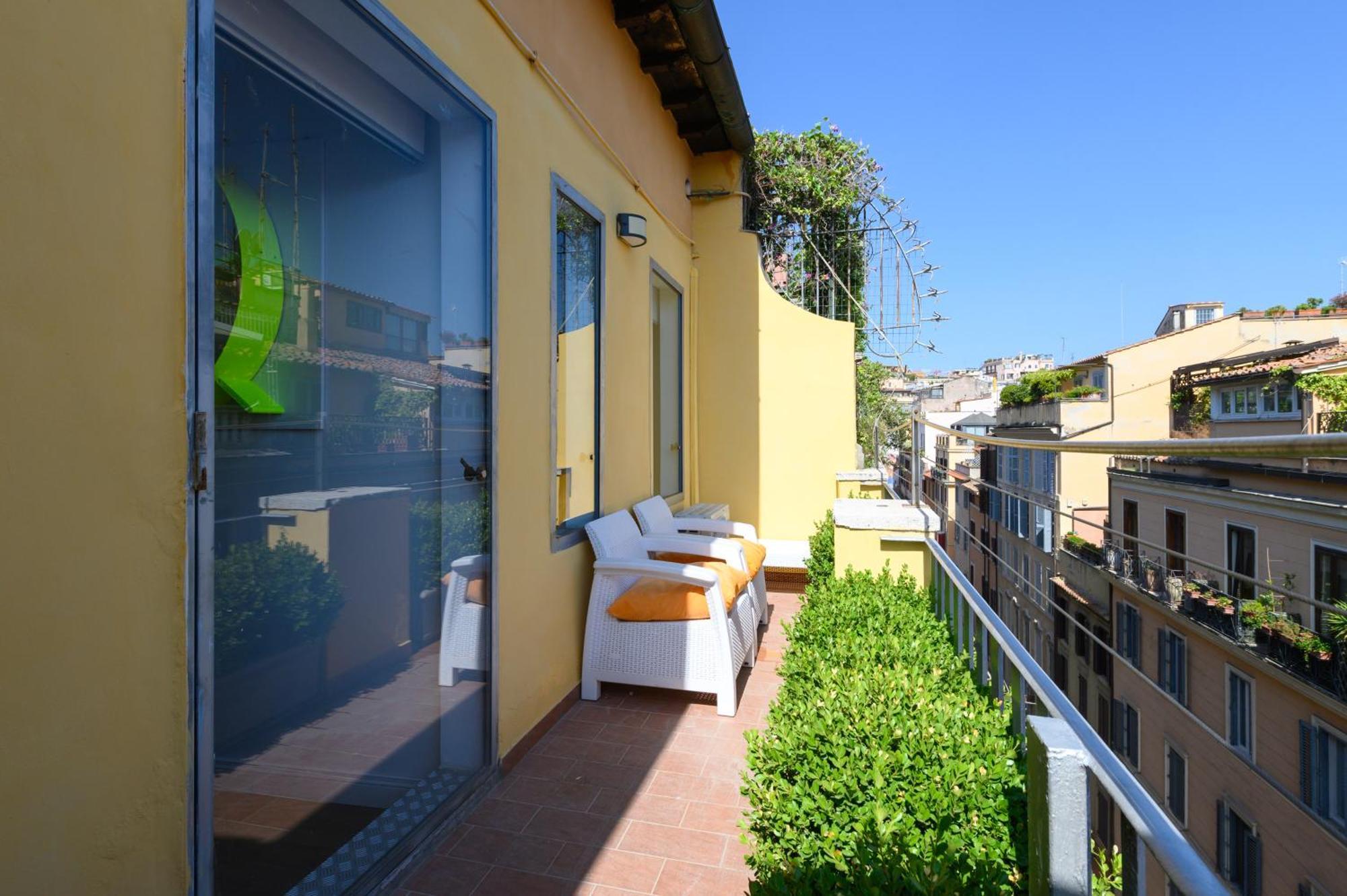 Domus Spagna Frattina Guest house