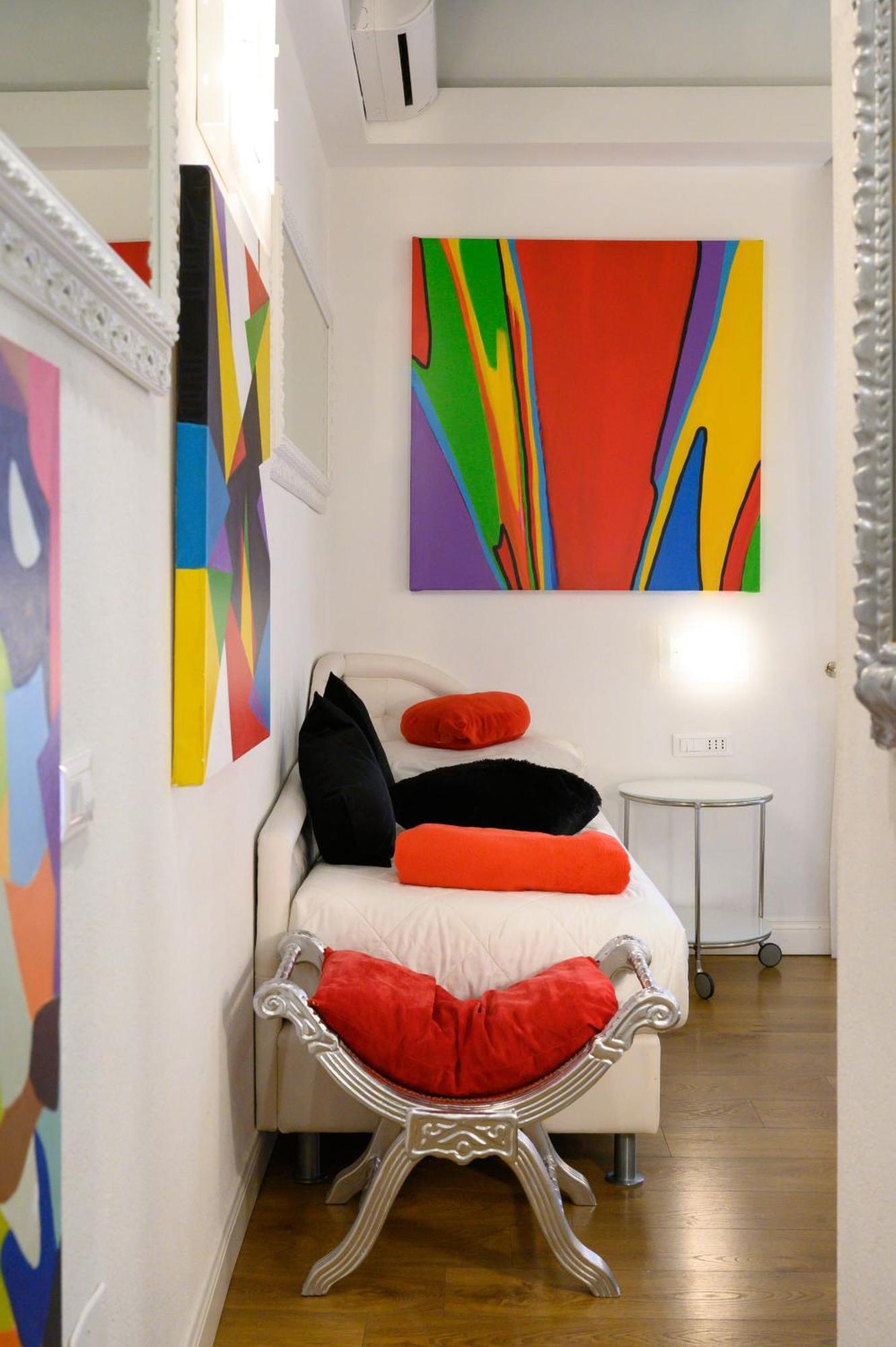 Domus Spagna Frattina Guest house Rome
