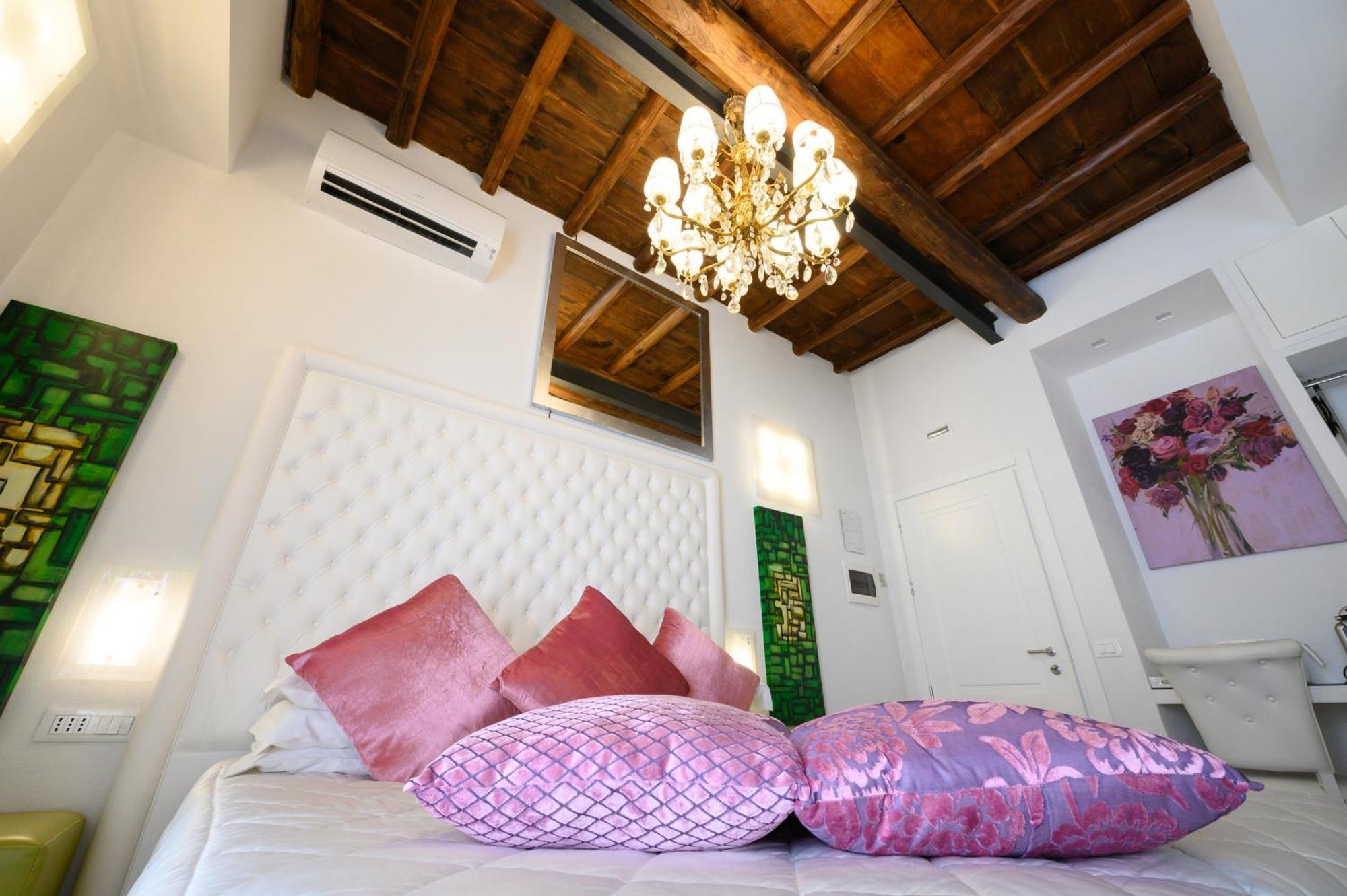 Domus Spagna Frattina Guest house