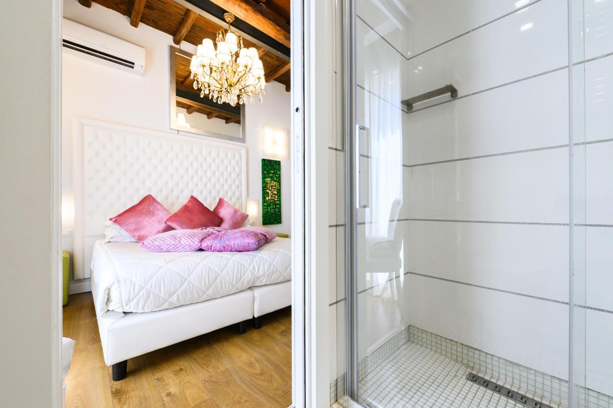 Domus Spagna Frattina Guest house Rome