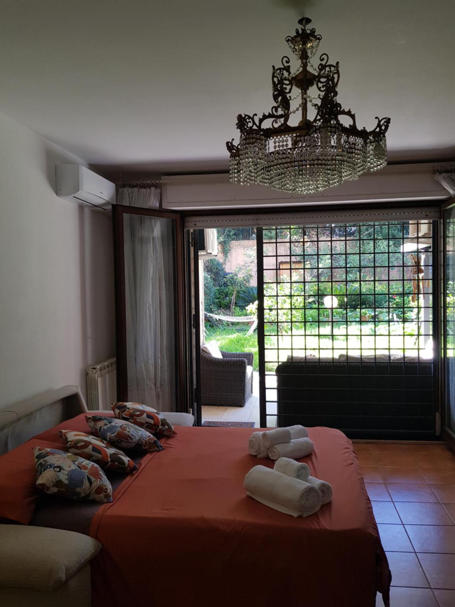Eur Charme Apt&garden Apartment Rom