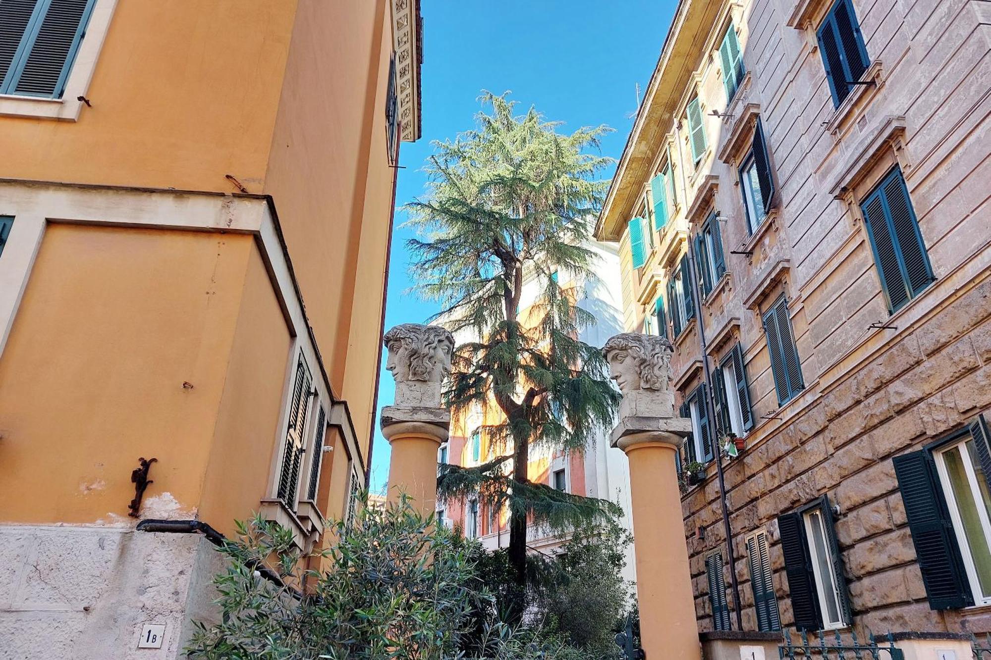 Apartment Casa Serafina In Prati District Rome
