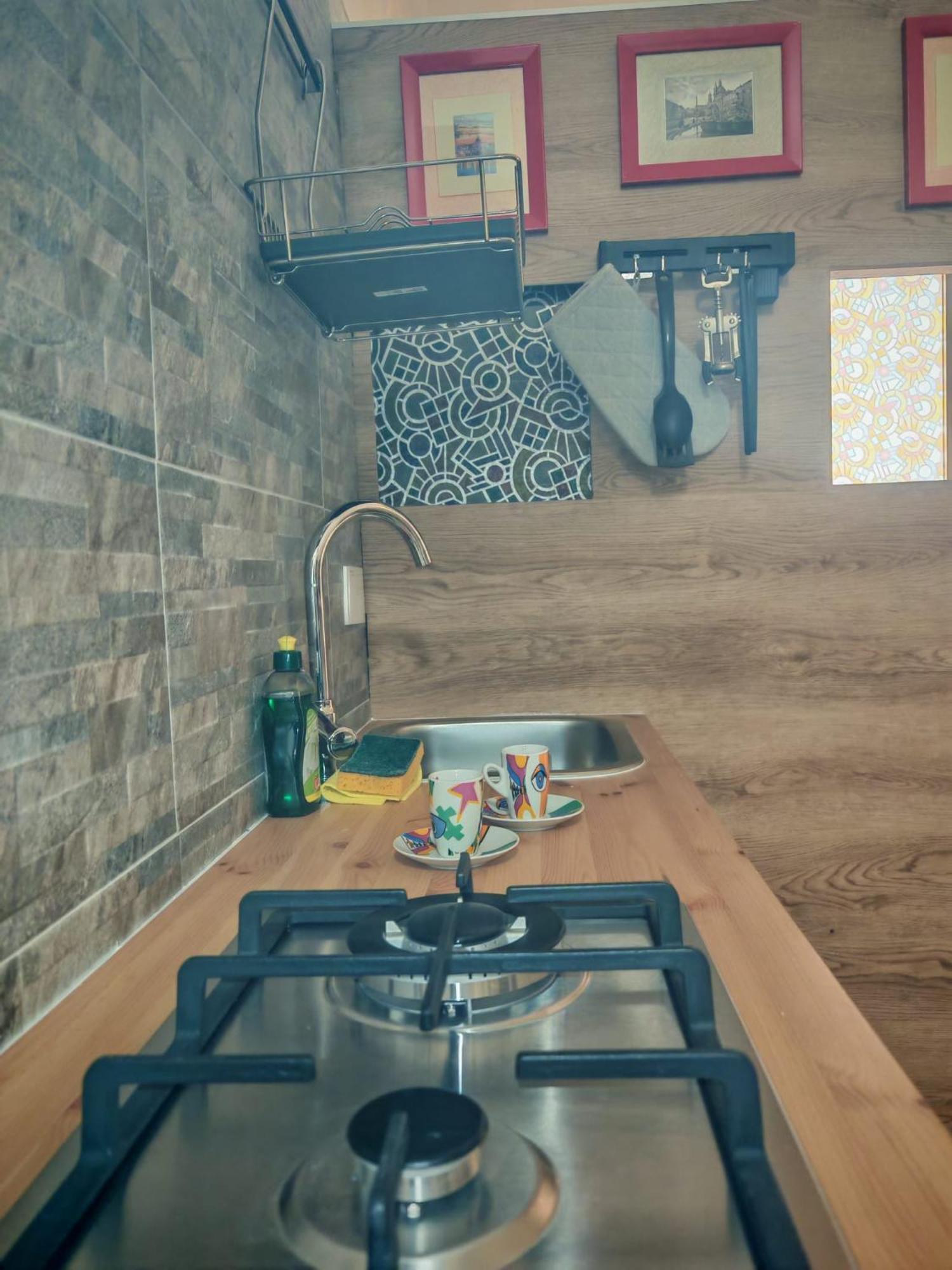 Casa Con Idromassaggio Metro C Alessandrino - San Giovanni E Trenino Laziali-termini -betti House Leilighet