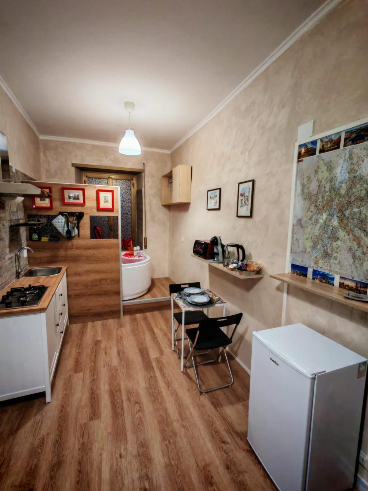 Apartamento Casa Con Idromassaggio Metro C Alessandrino - San Giovanni E Trenino Laziali-termini -betti House
