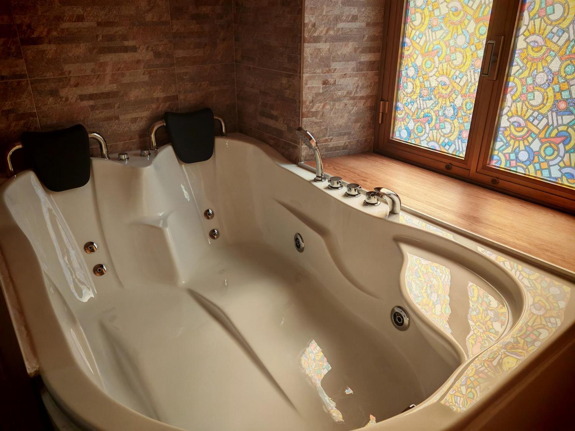 Casa Con Idromassaggio Metro C Alessandrino - San Giovanni E Trenino Laziali-termini -betti House Apartamento