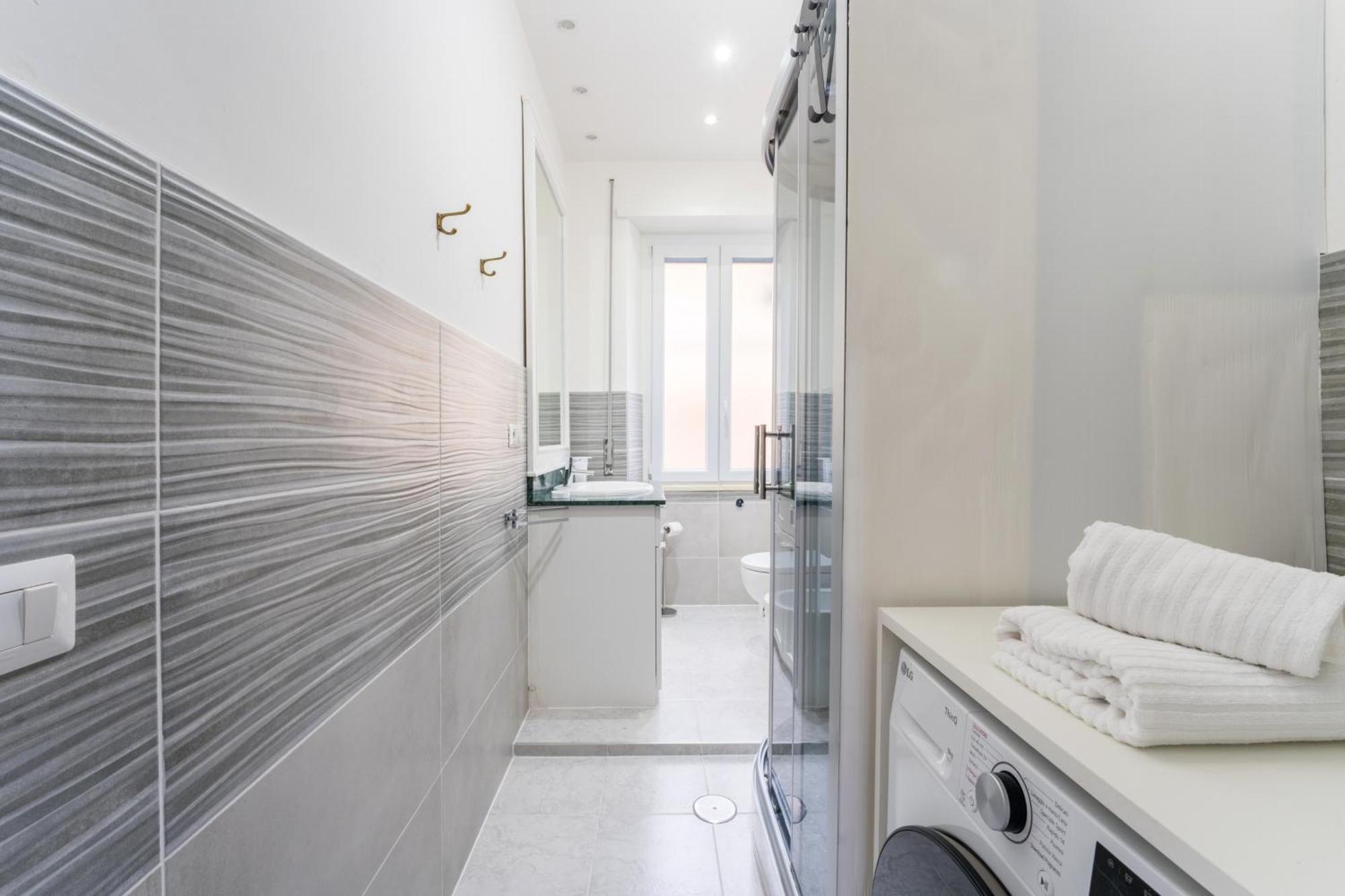 Silver Dream Cornelia, Elegant With Car Park Appartamento