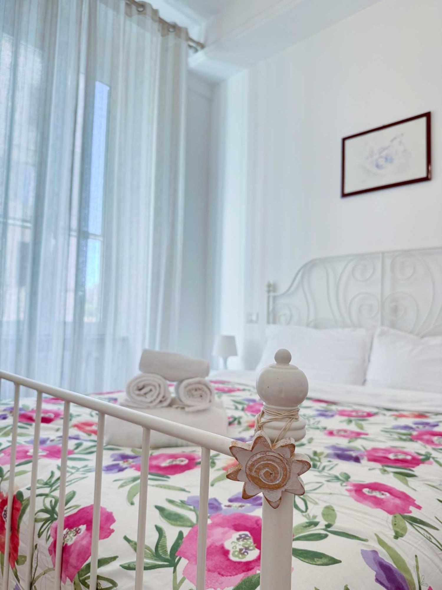 Piramide 2 Bedrooms & 2 Bathrooms Appartamento Roma