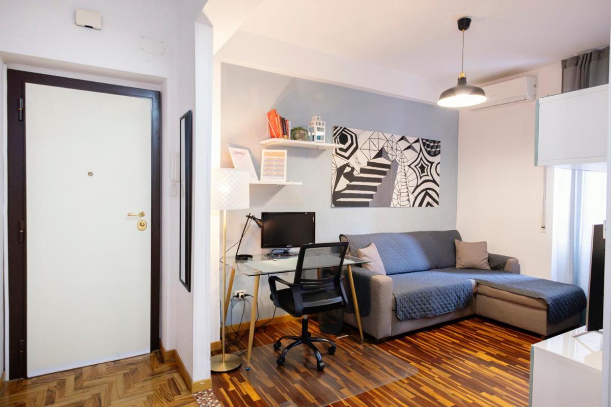 Apartamento Casa Kalimera Vicino Metro A Turistica Roma