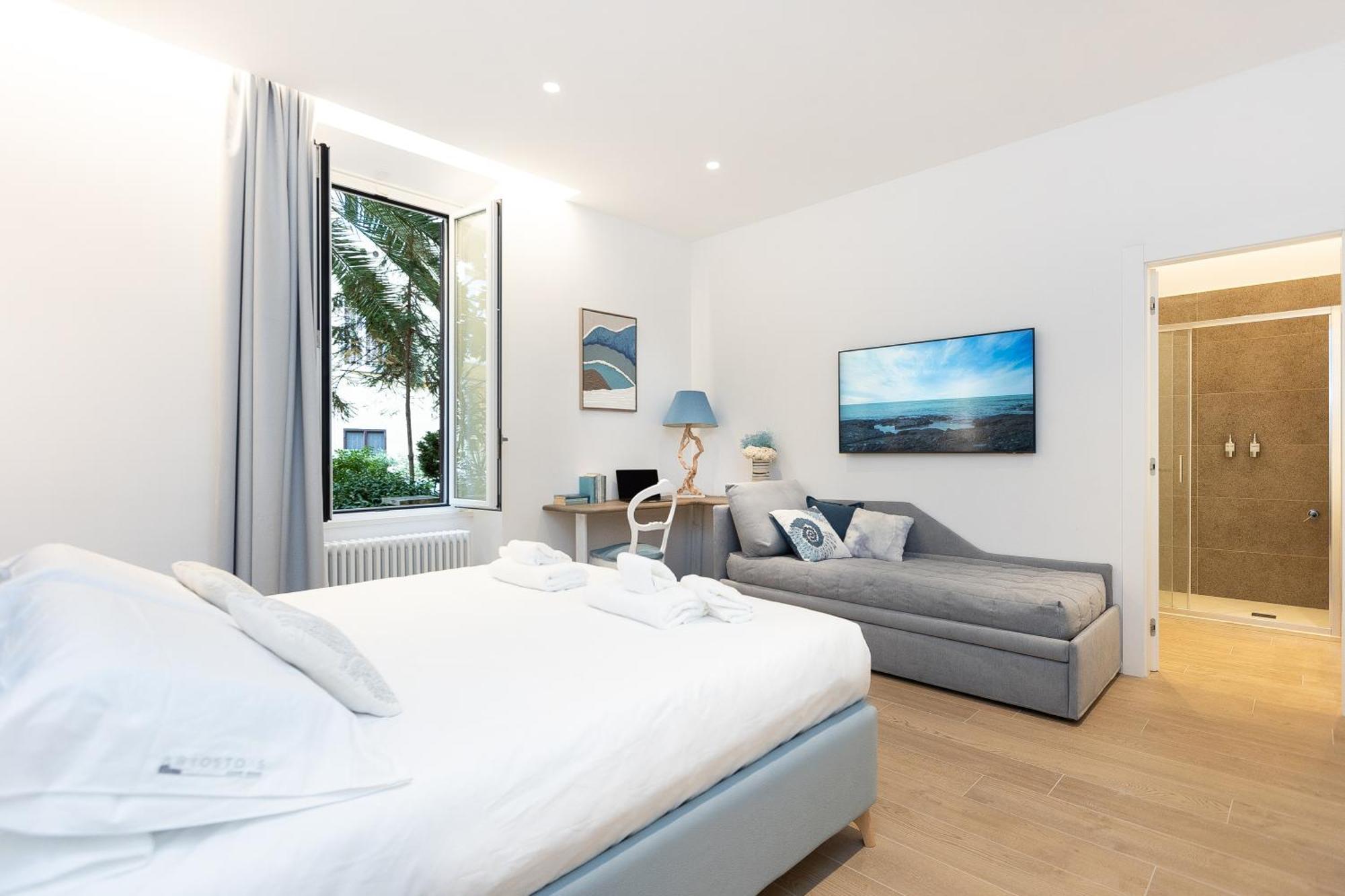 Ariosto's Luxury Rome