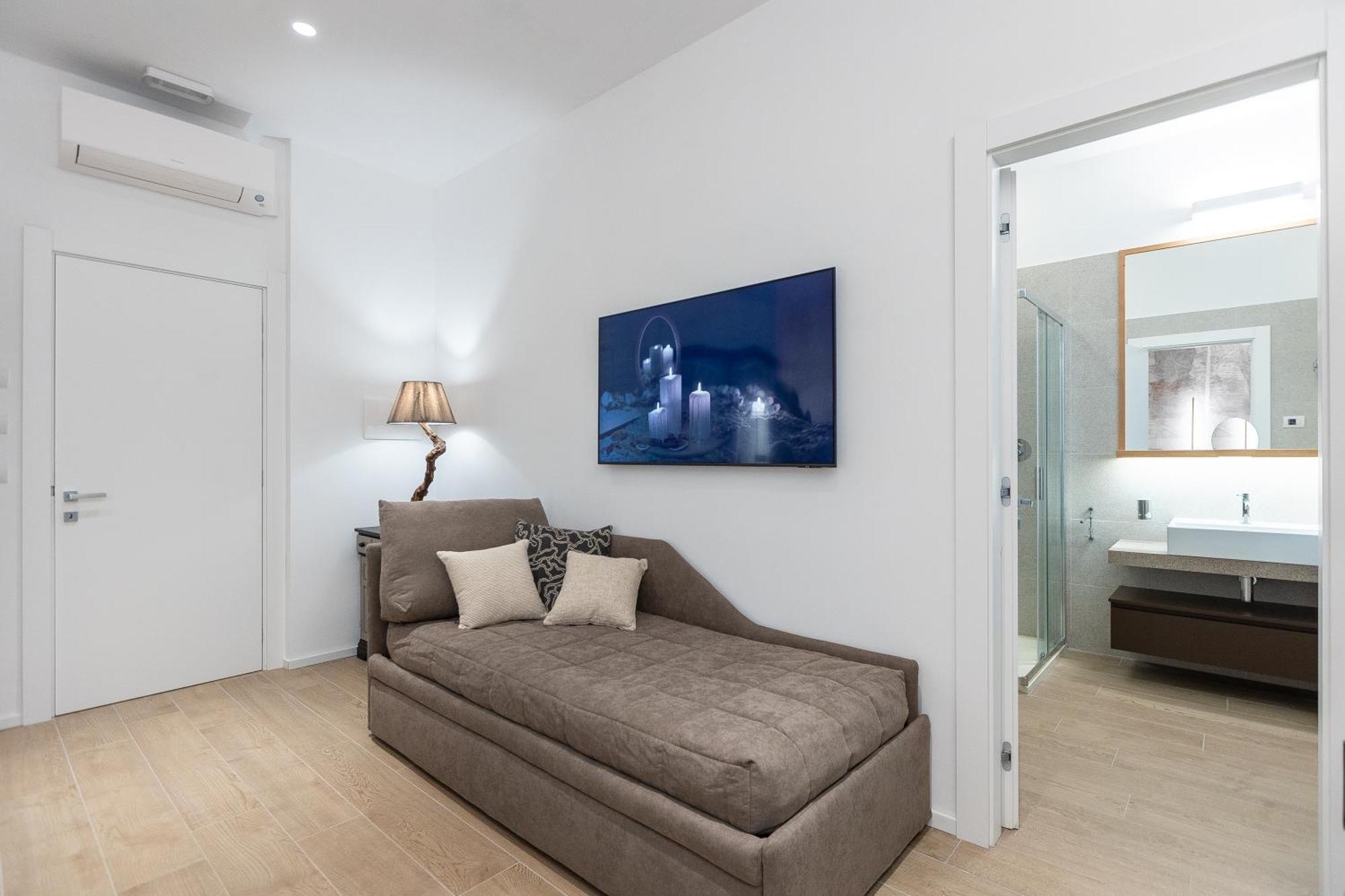Ariosto's Luxury * Rome