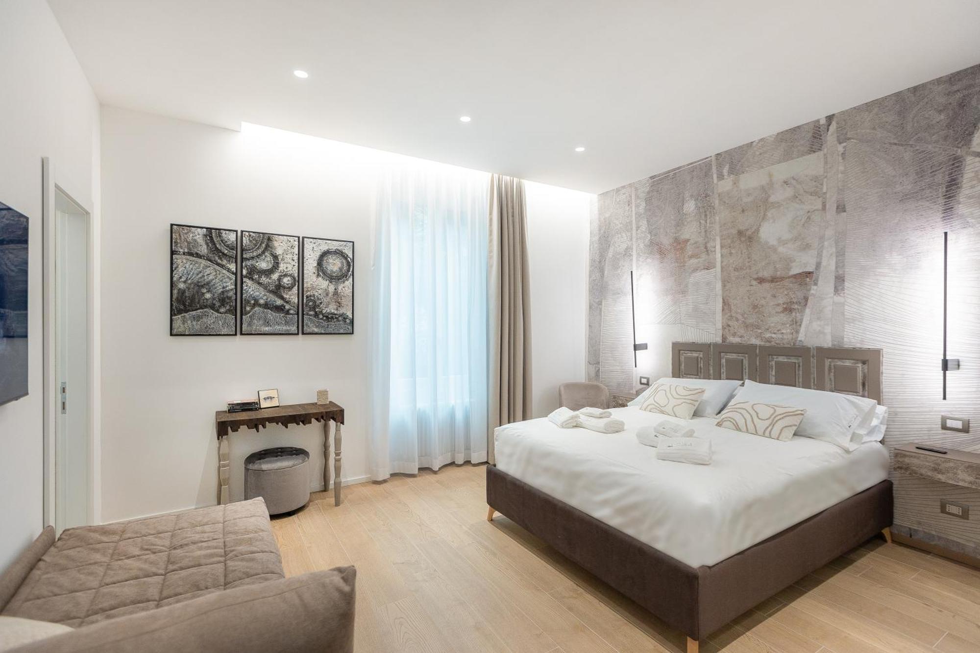 Ariosto's Luxury Rome