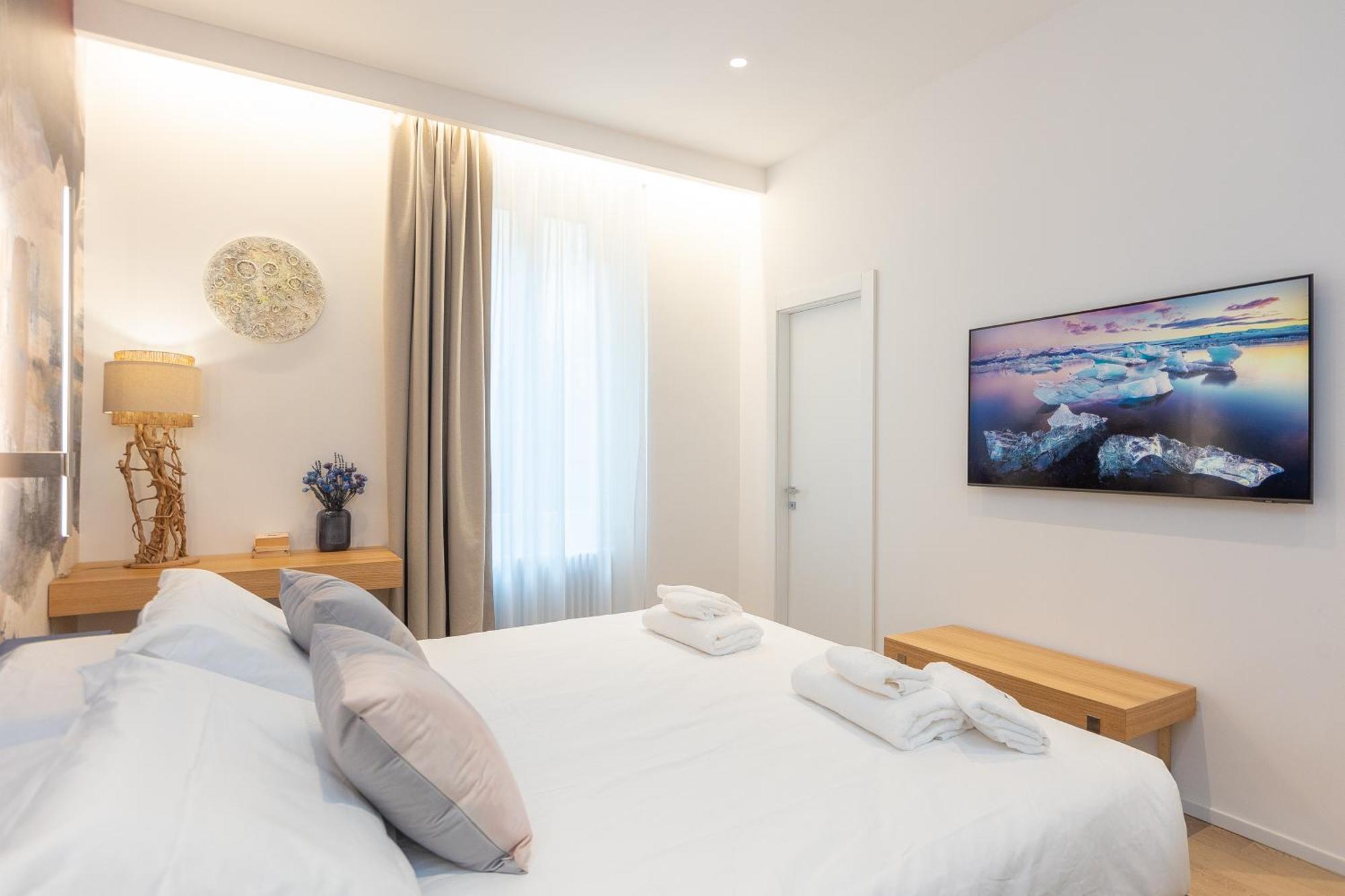 Ariosto's Luxury
