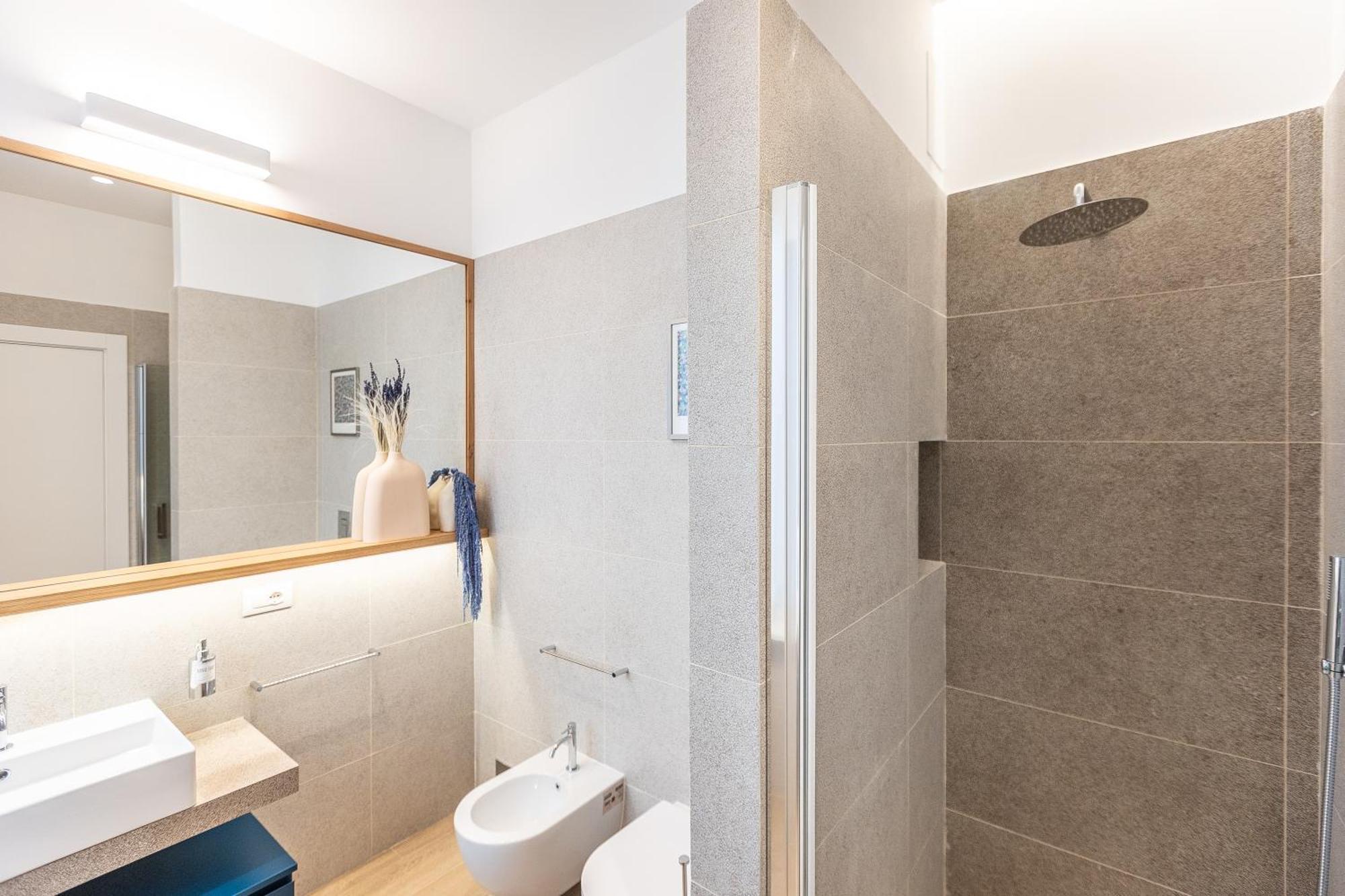 Ariosto's Luxury Rome