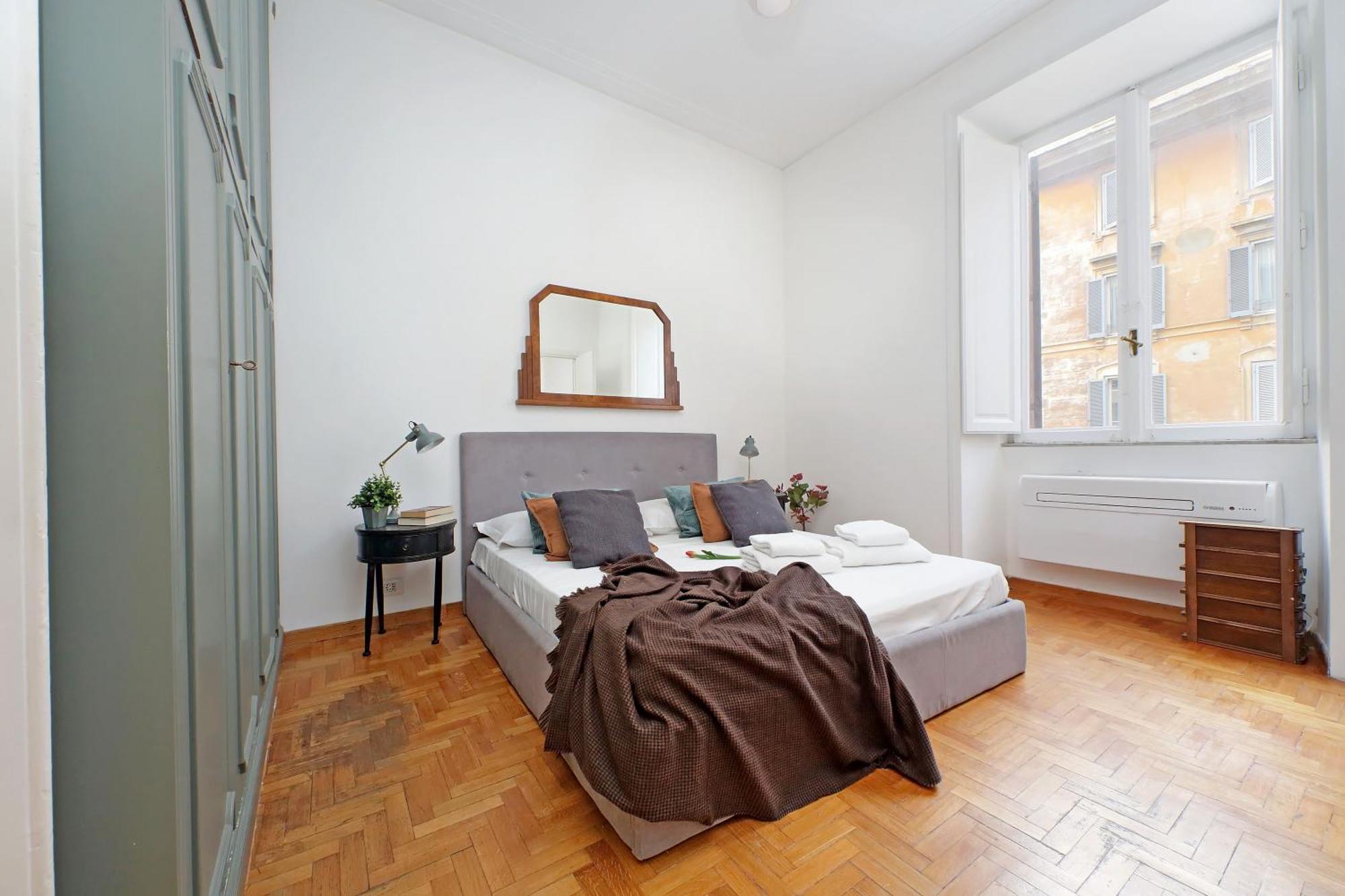 Giuliana Vatican Charm Apartment