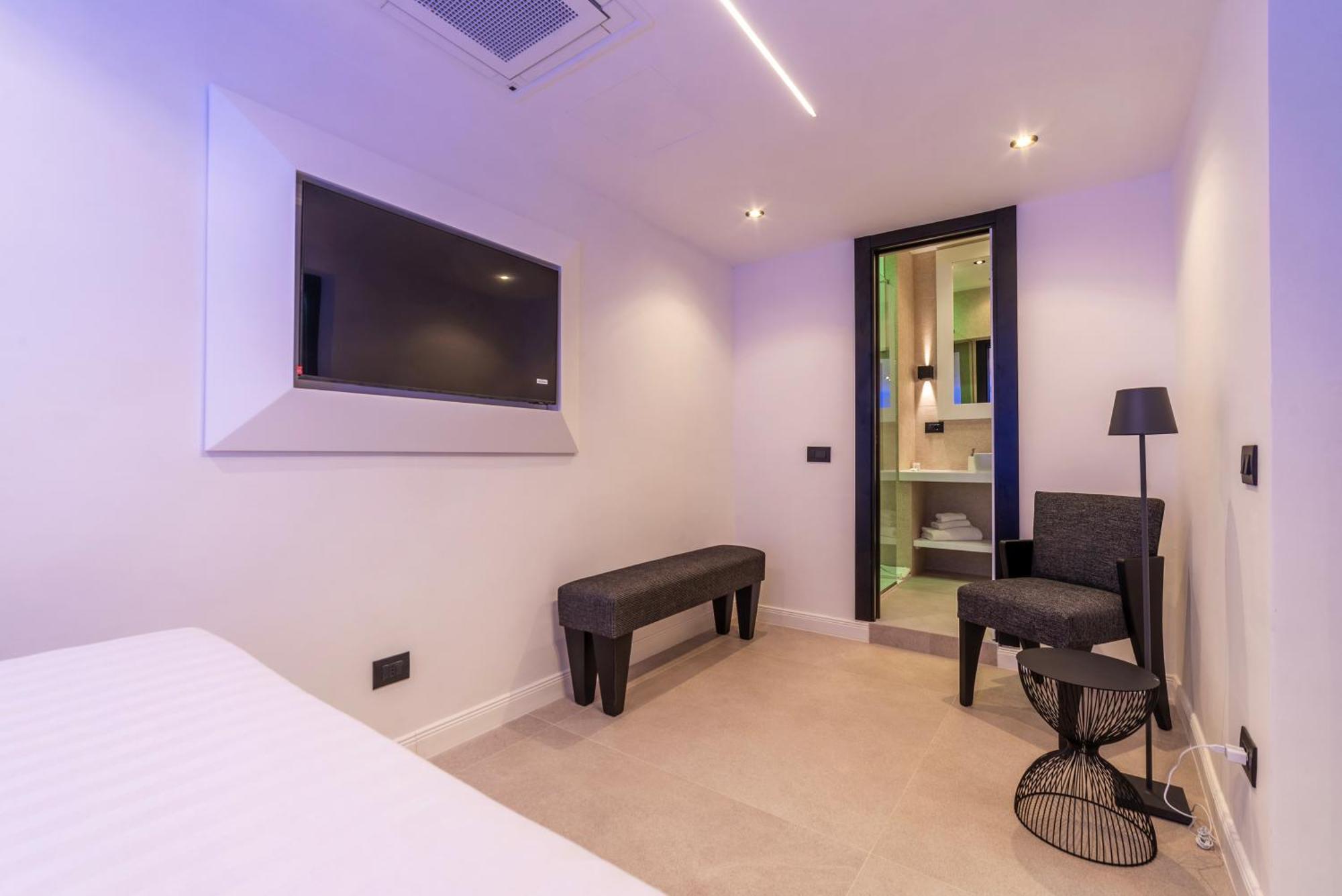 Borghese Luxury Apartment Rome