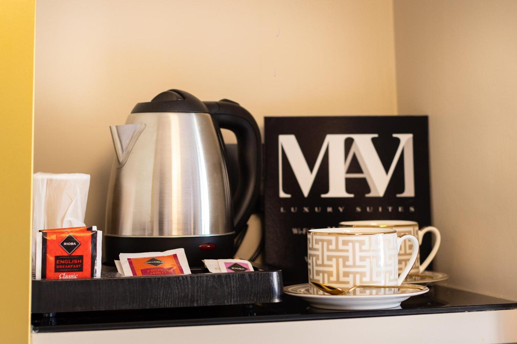 Mavi Luxury Roma