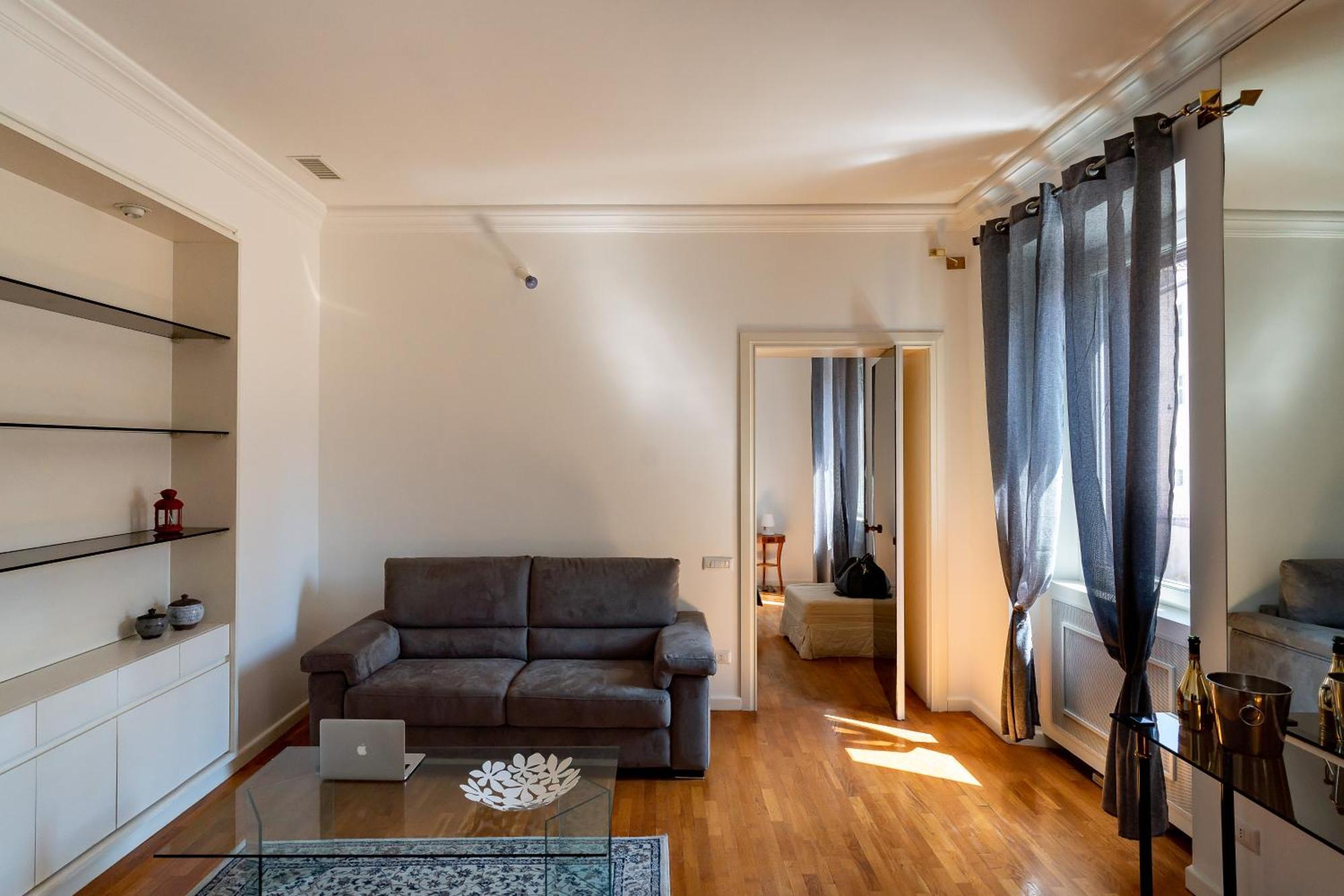 Casa Crispi 33 *