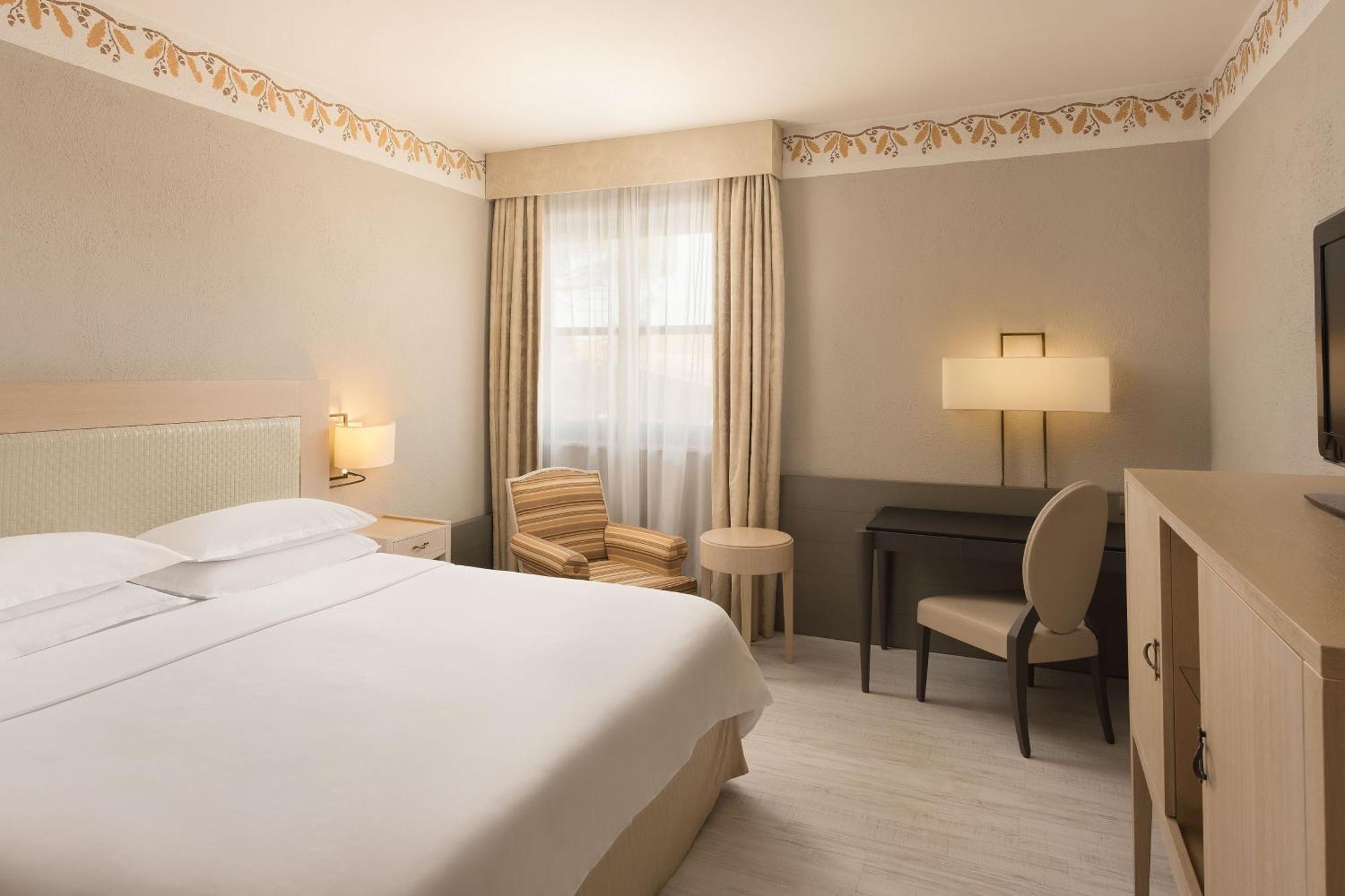 Sheraton Parco De' Medici 4*