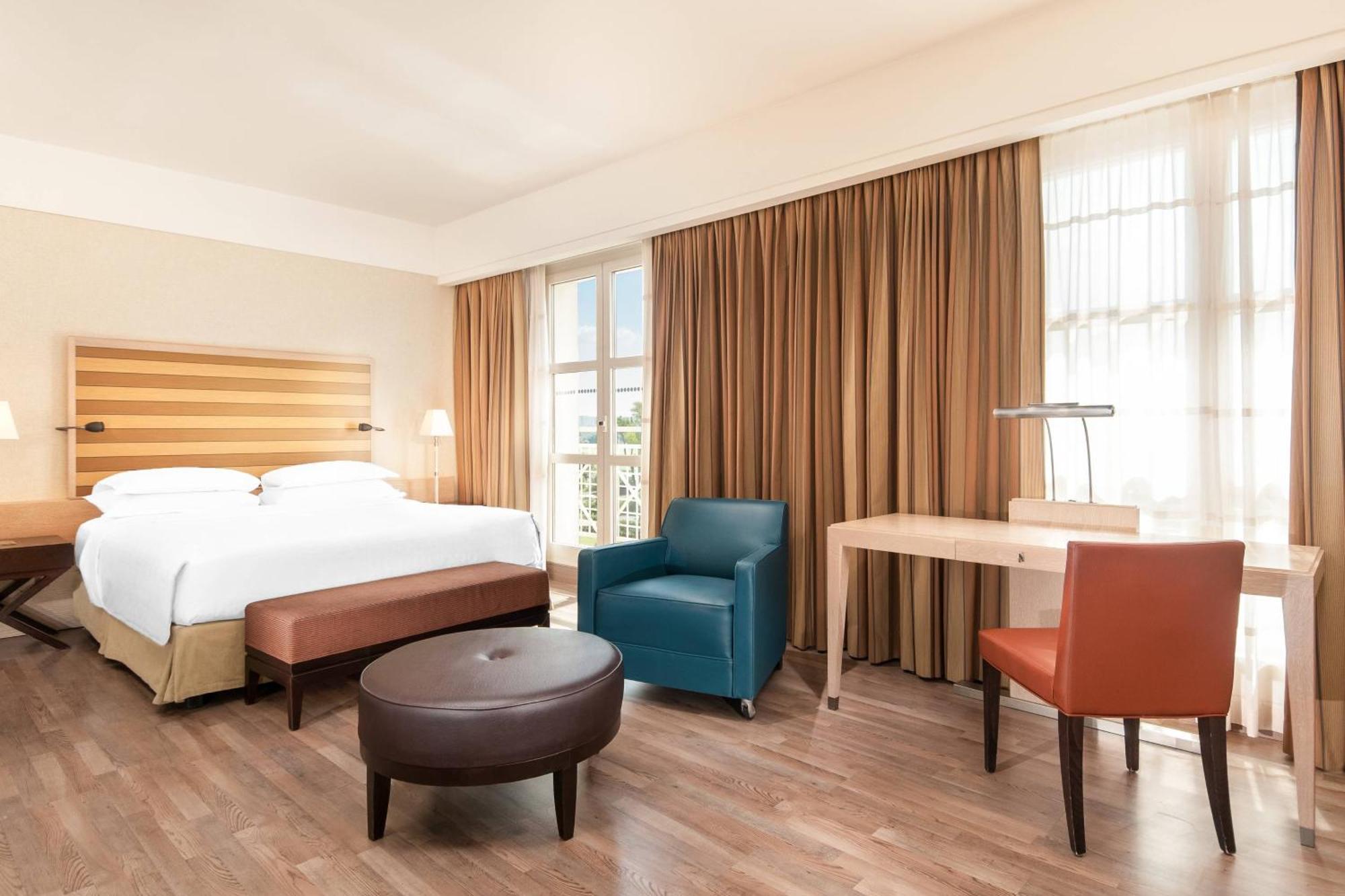Sheraton Parco De' Medici Hotel