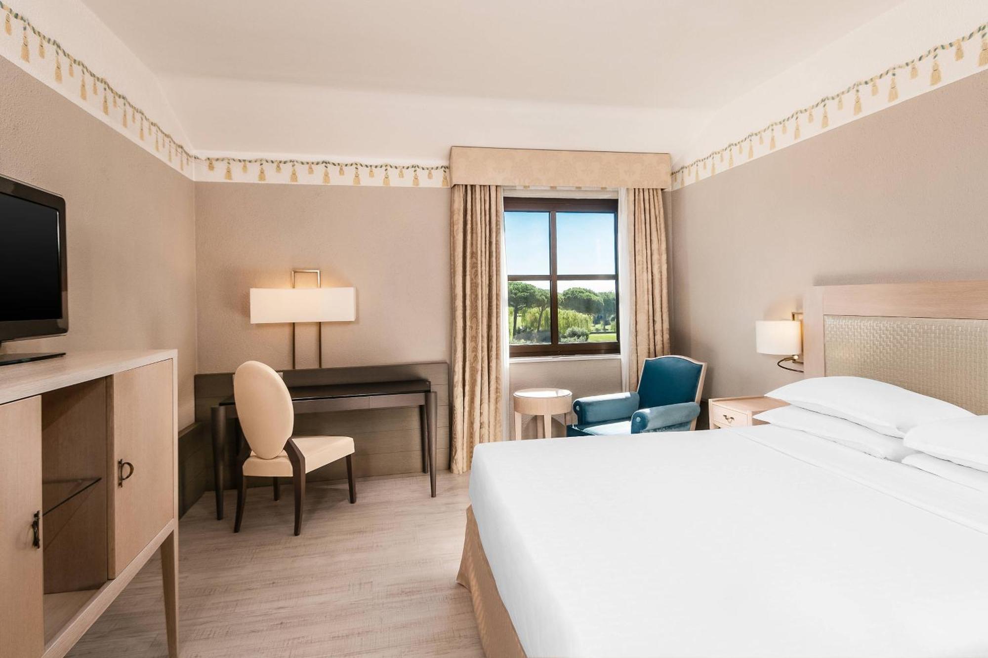 Sheraton Parco De' Medici Hotel 4*
