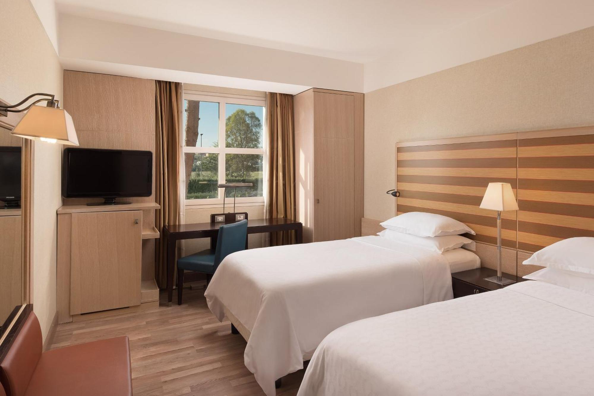 Sheraton Parco De' Medici Hotel 4*