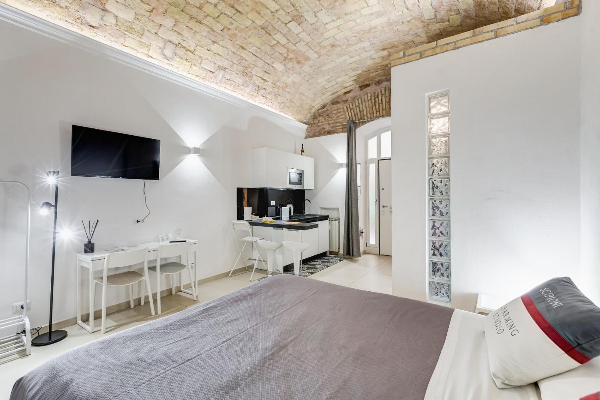 Apartment Scipioni Charming Studio