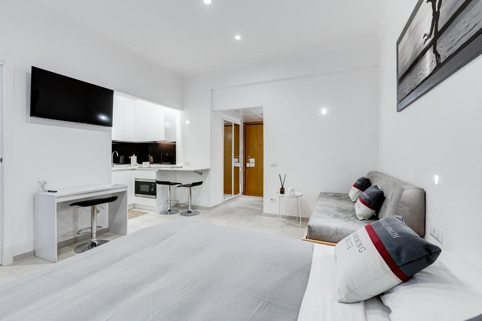 96 Degli Ubaldi Charming Apartment Rom
