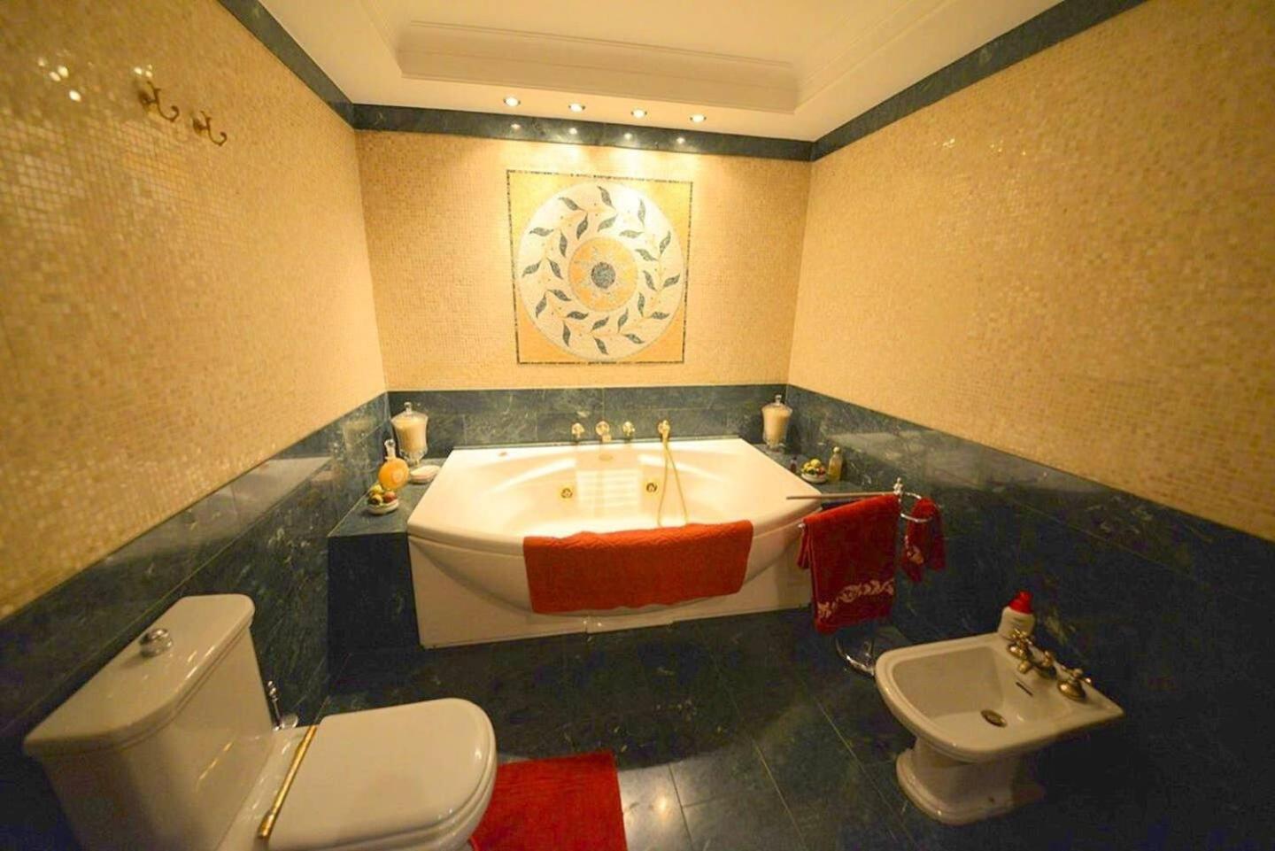 Luxury House With Private Garden Holiday home Rome